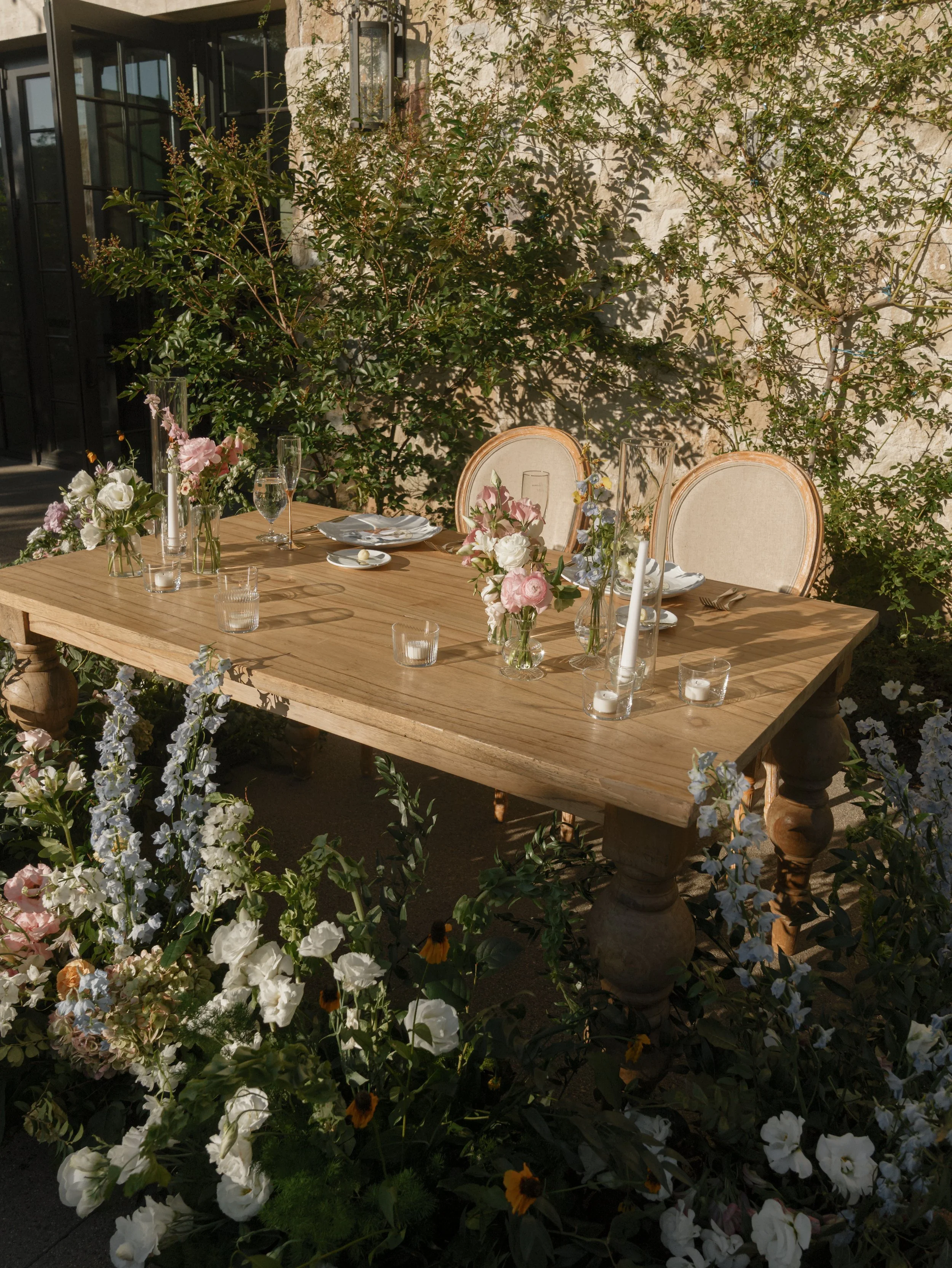 Saje Photography Sweetheart Table, Bride and Groom, Reception Flowers