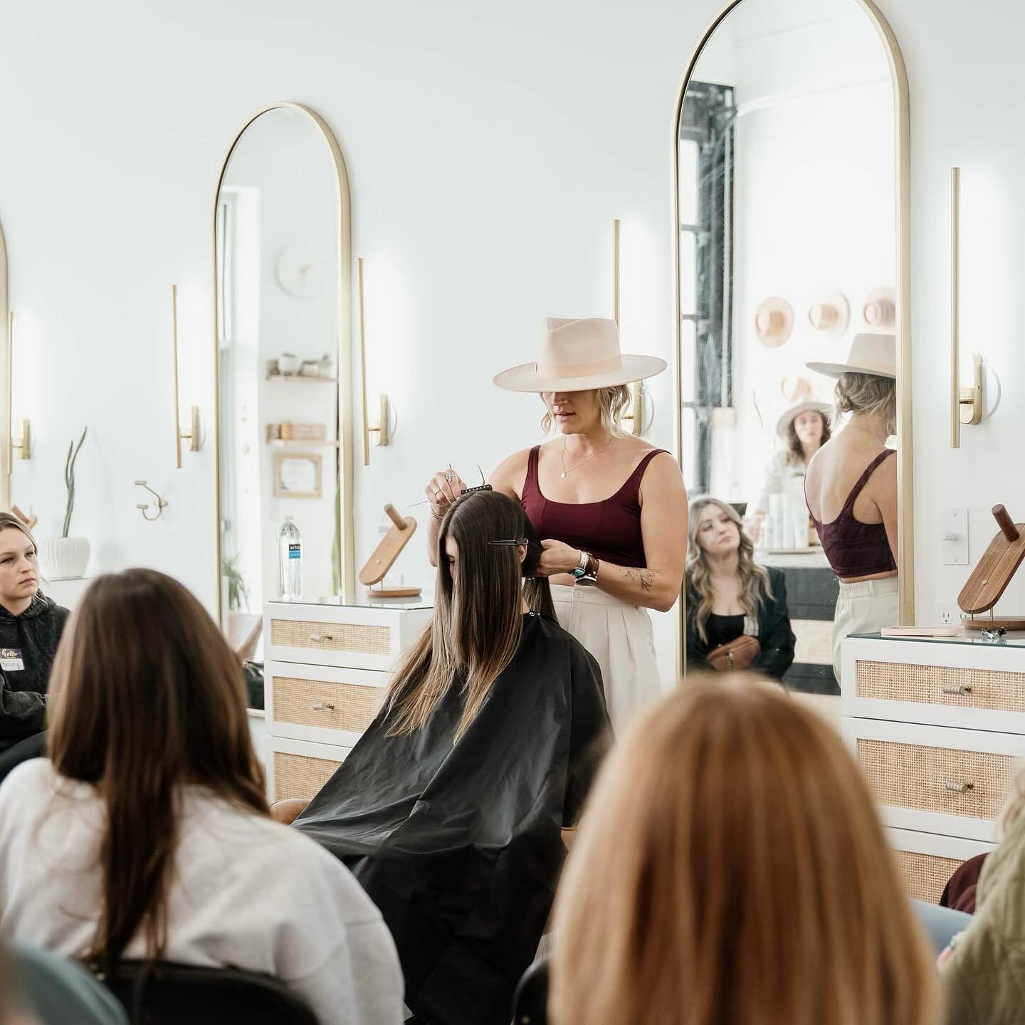 What does education look like at Sunbeam? 

☀️ An intimate space with smaller classes so you never feel left out of the conversation.

☀️ Advanced technologies and modern placements keeping stylists on top of the latest hair trends.

☀️ Goodie bags w