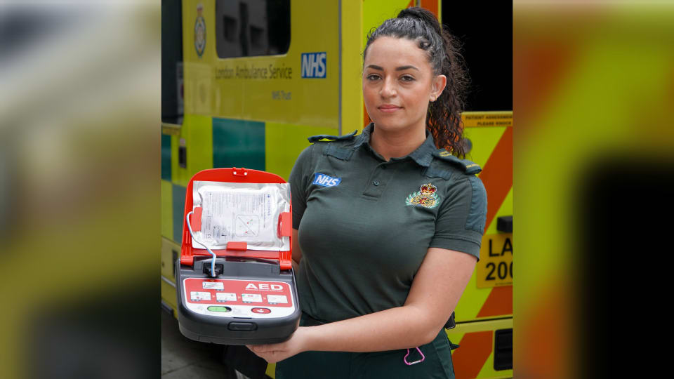 Defibrillator donated by LAS