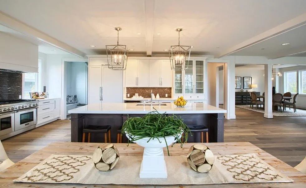 casady-homes-kirkland-luxurious-living-room-finishes-views-of-lake-washington-freddy-delgadillo-realogics-sothebys-international-realty.jpg