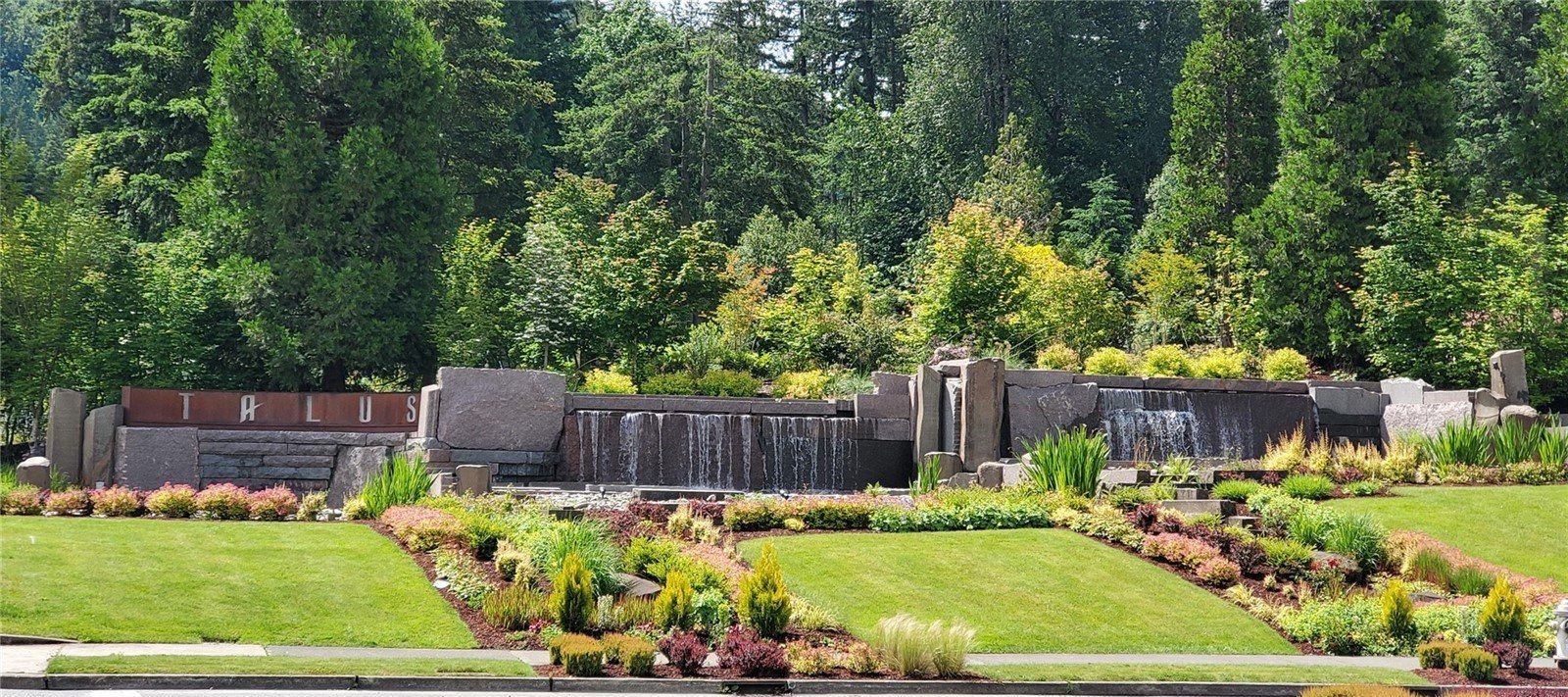 Talus Issaquah luxury homes next to Downtown Issaquah.jpg
