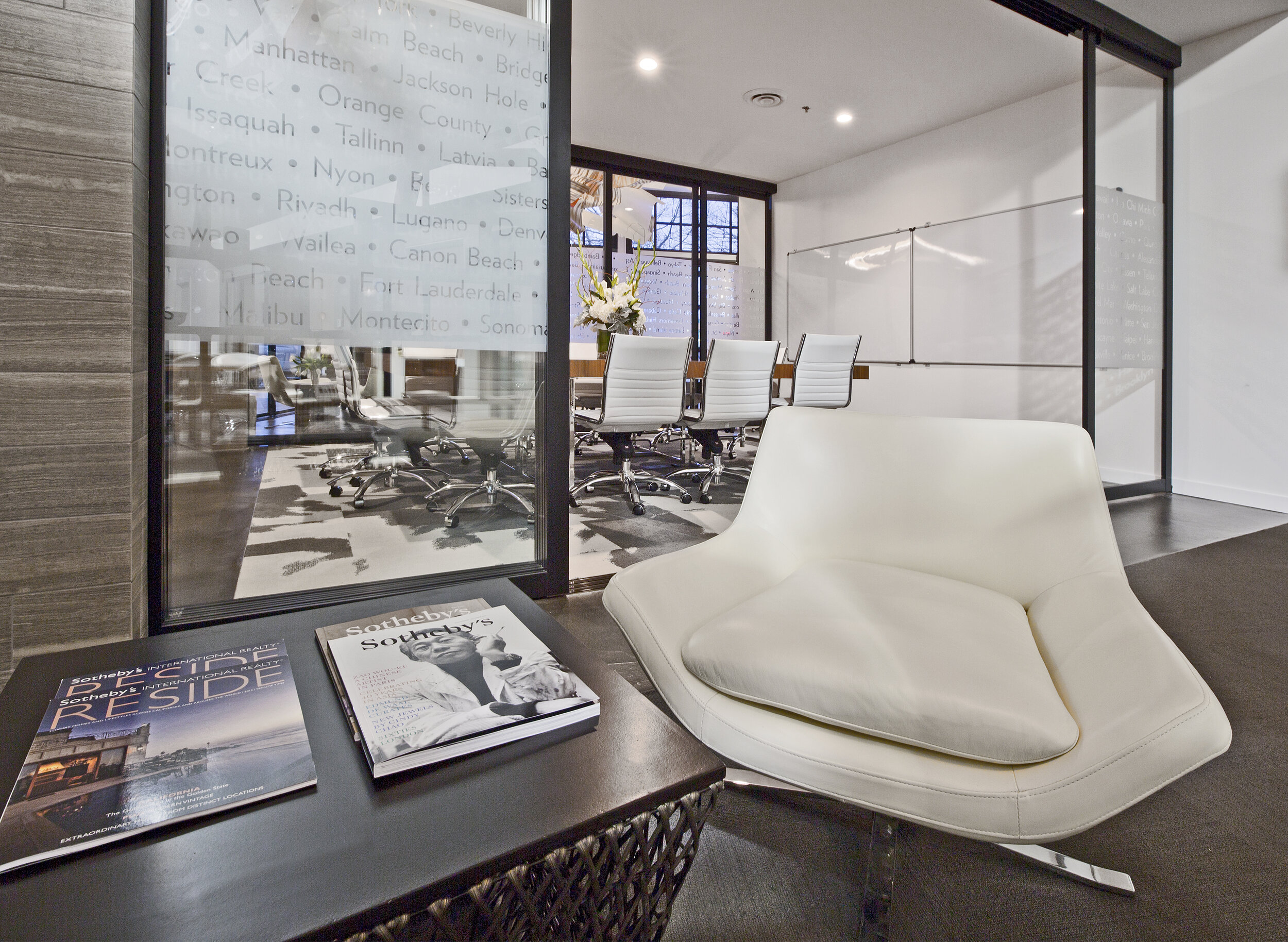 Vista de officina de Realogics Sotheby's  en Seattle, Washington - Área de servicio de Freddy M. Delgadillo