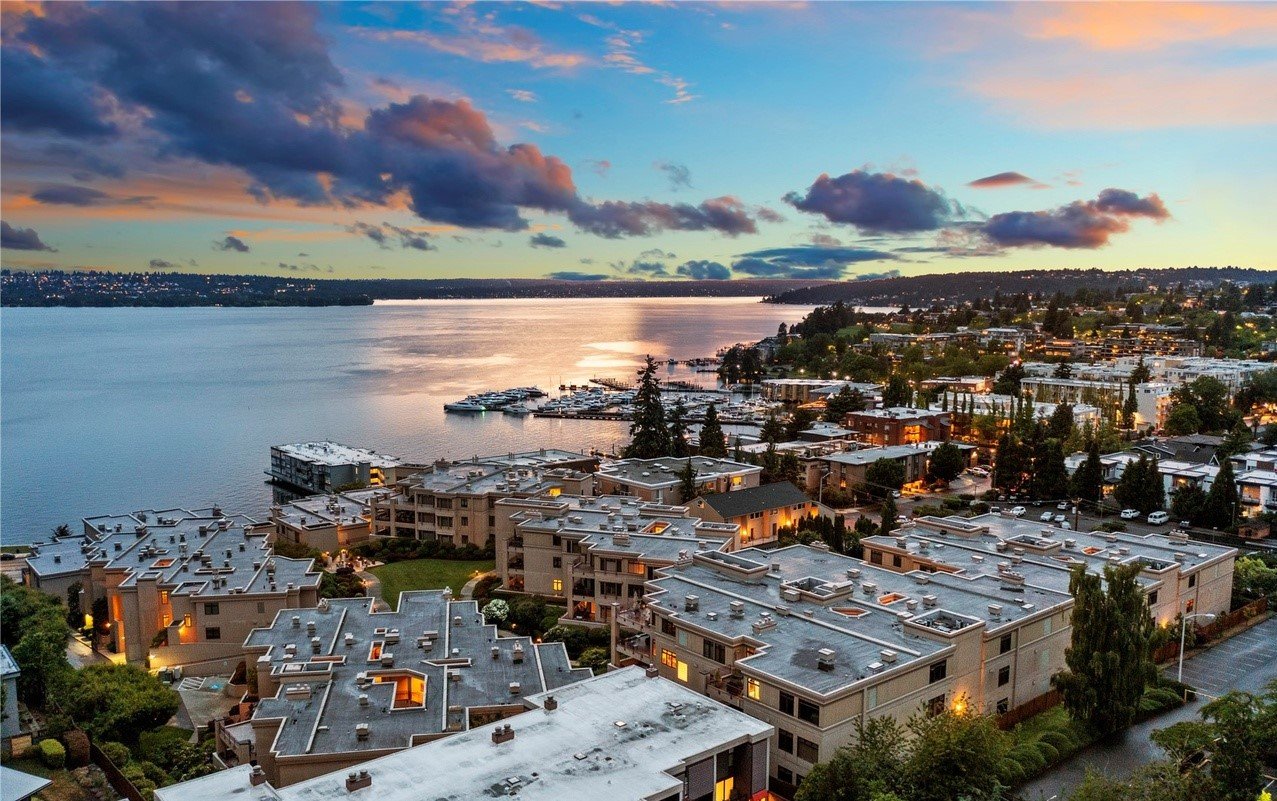 shumway-condominiums-kirkland-exterior.jpg