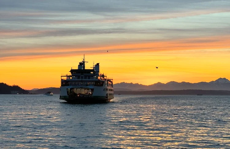 Scenic island living on Bainbridge Island, Washington