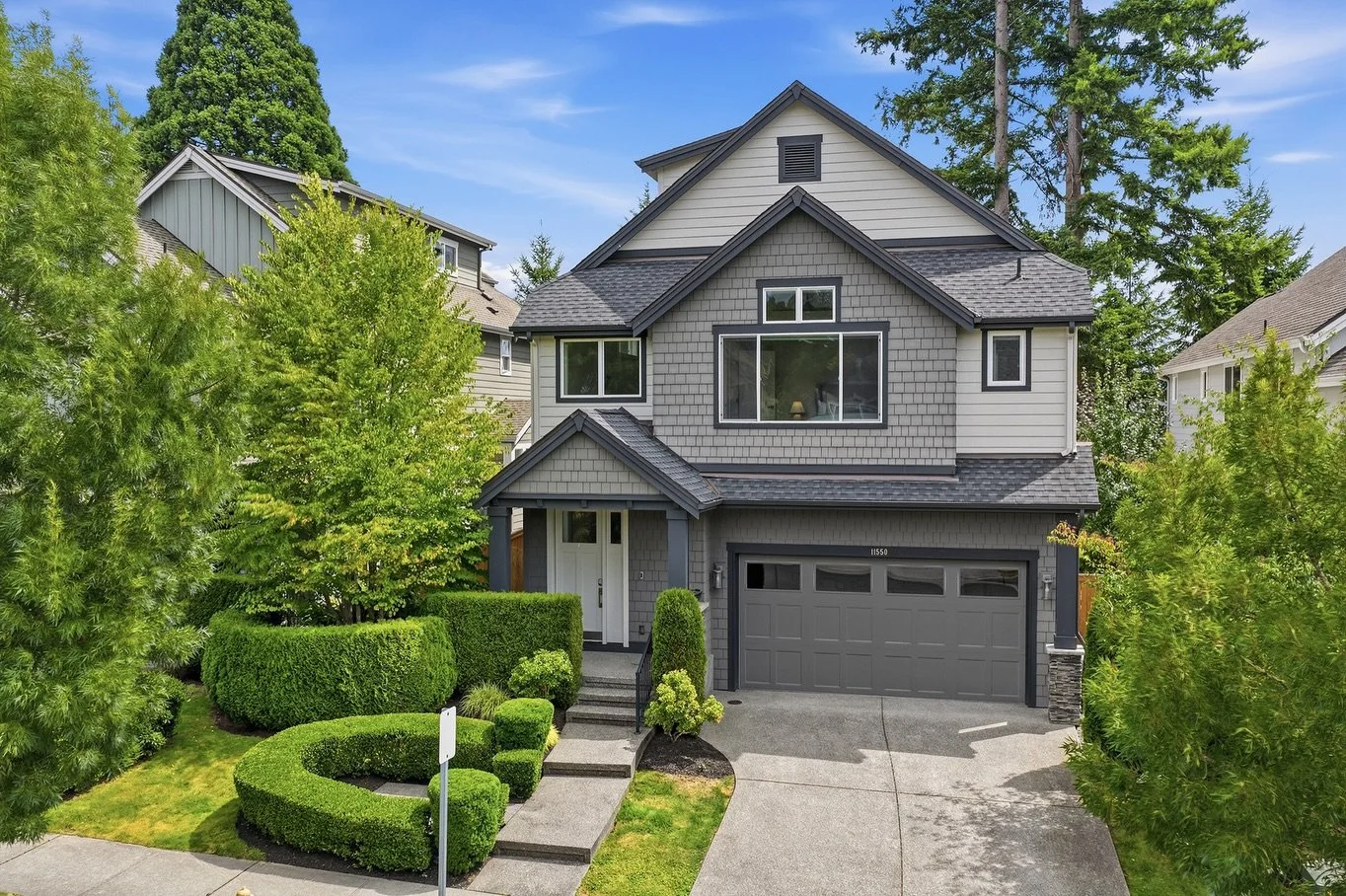 THE BRIXTON AT HAWTHORNE PARK | REDMOND

A home designed for the way life actually happens.

Located in coveted Hawthorne Park on Education Hill, this Burnstead-built Brixton pairs contemporary finishes with an exceptionally versatile floor plan.

Fr
