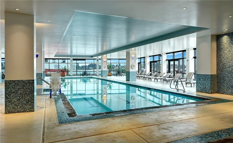 Full-size indoor heated pool at One Lincoln Tower