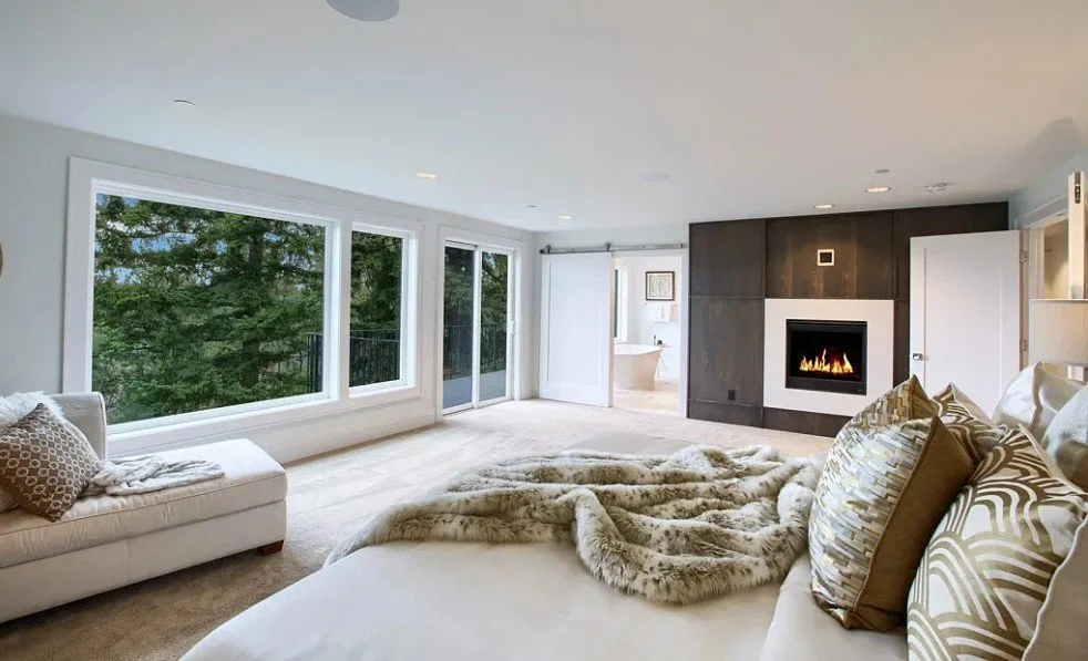 casady-homes-kirkland-luxurious-living-room-finishes-views-of-lake-washington-freddy-delgadillo-realogics-sothebys-international-realty.jpg