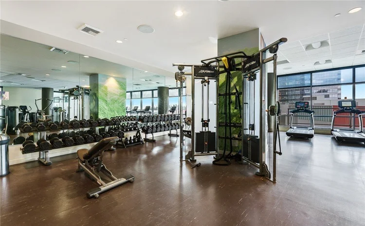 State-of-the-art fitness center at One Lincoln Tower