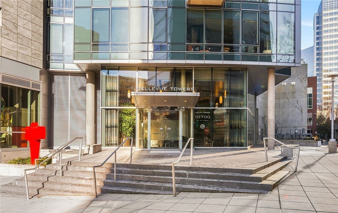 Bellevue Towers South Tower entrance at 10700 NE 4th Street, Downtown Bellevue WA