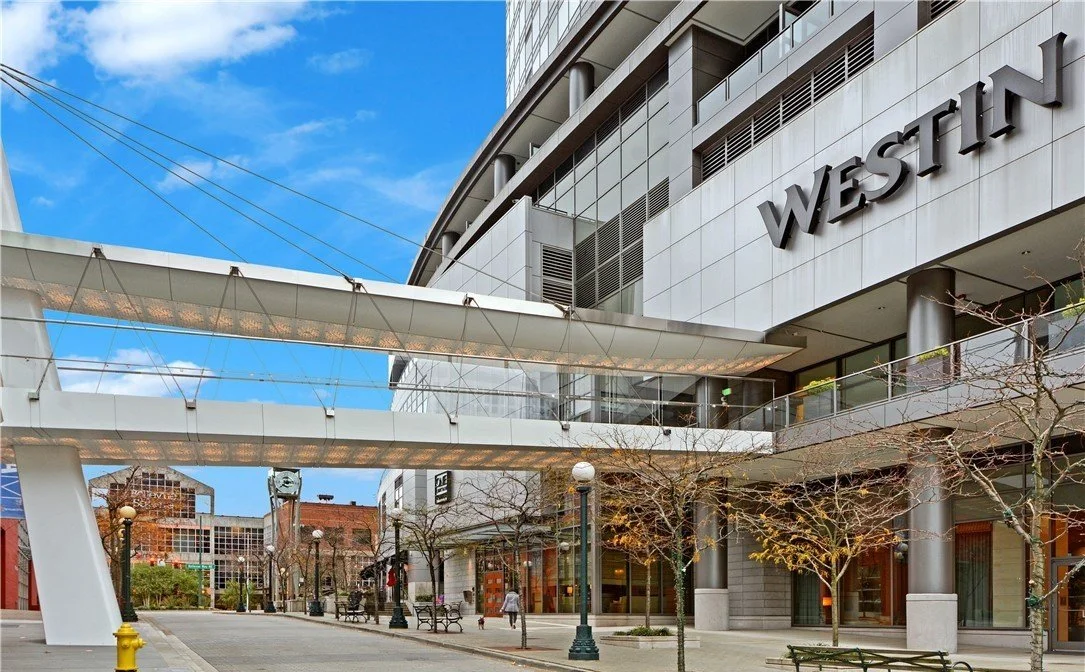 Westin Bellevue skybridge connection at One Lincoln Tower