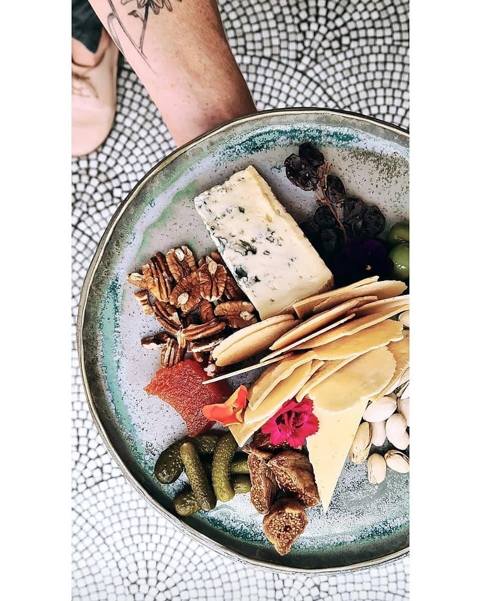 Today's forecast: 
100% chance of Cheese🧀 &amp; Gin🍸

Share a Cheese platter with your besties to go with your gin or gintail of choice. Choose 1, 2 or 3 cheeses, Manchego, Dutch Goat, Cheddar, Blue or Tartufo (Italian Truffle Cheese) paired with s