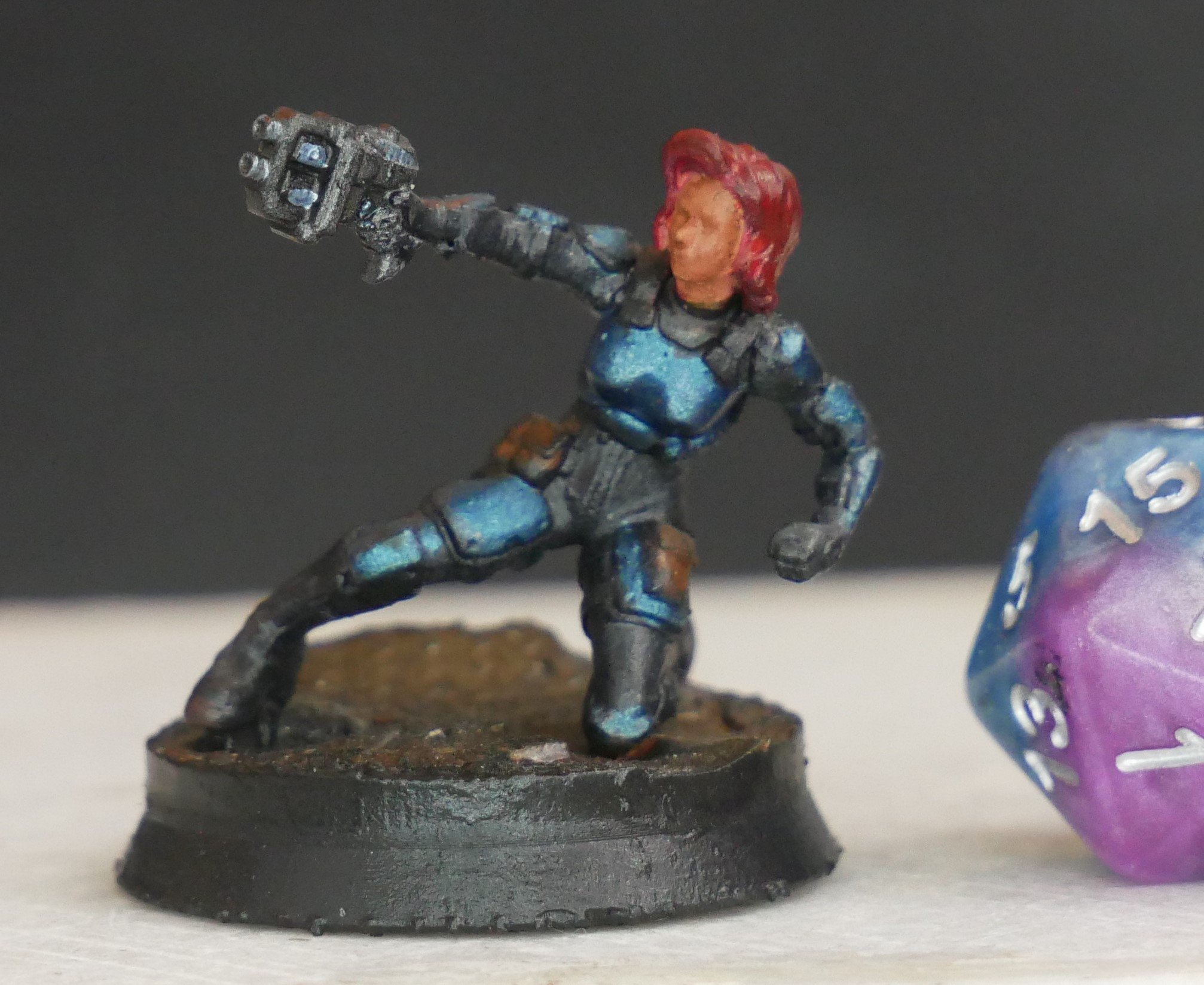 Custom Painted Sci Fi female gunslinger miniature | TTRPG | RPG | Sci Fi | Star Wars | Starfinder | Stargrave