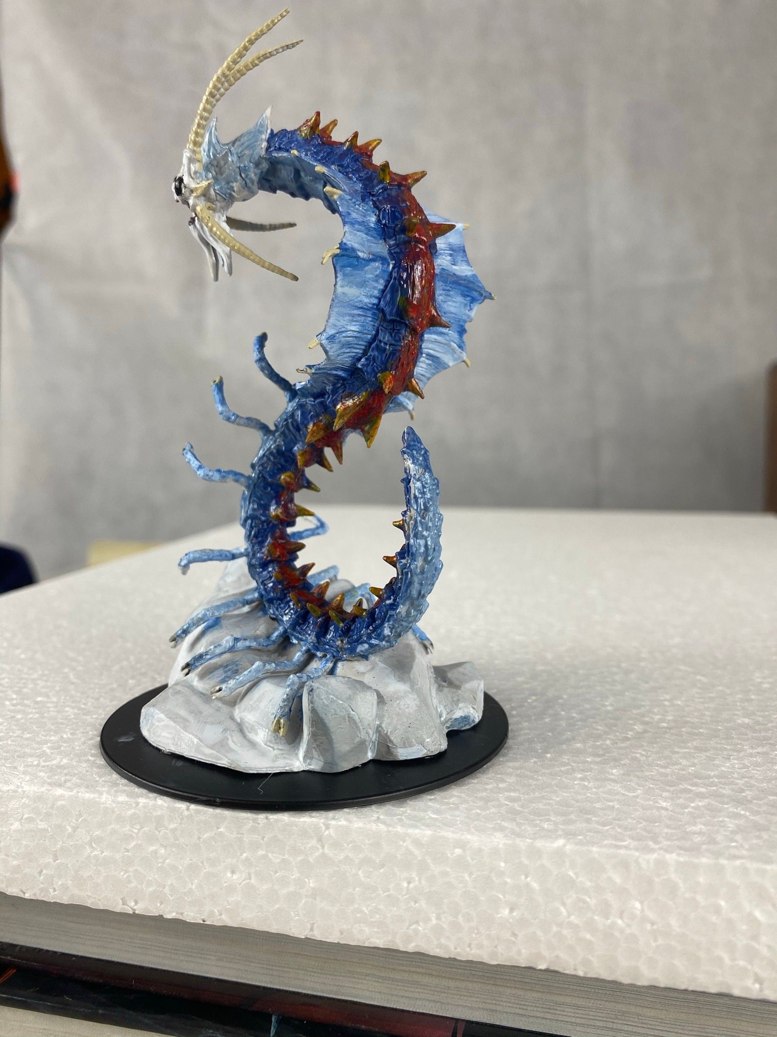 https://i.etsystatic.com/26603547/r/il/9db741/2741213956/il_fullxfull.2741213956_moxi.jpg