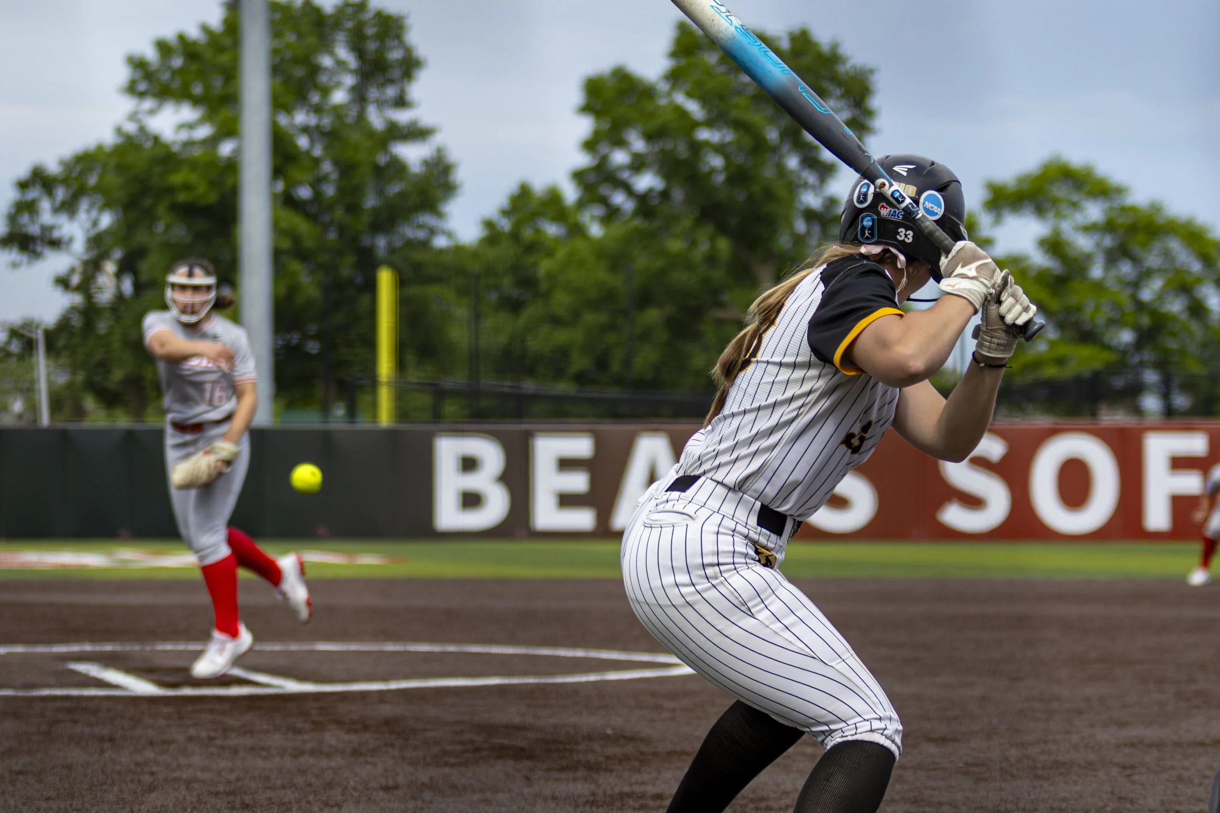 U of W - OSHKOSH SOFTBALL