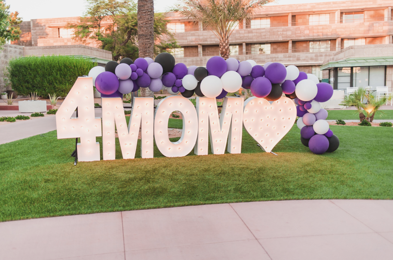 4mom marquee letter and balloon design, phoenix Arizona, charity, reception, Arizona Biltmore resort, Alzheimers, nonprofit