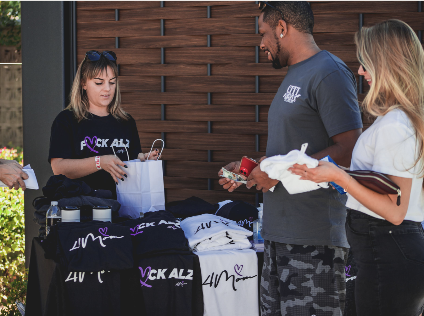 4mom charity, merchandise, pool social, Arizona Biltmore, phoenix Arizona, event planner, Alzheimers, nonprofit