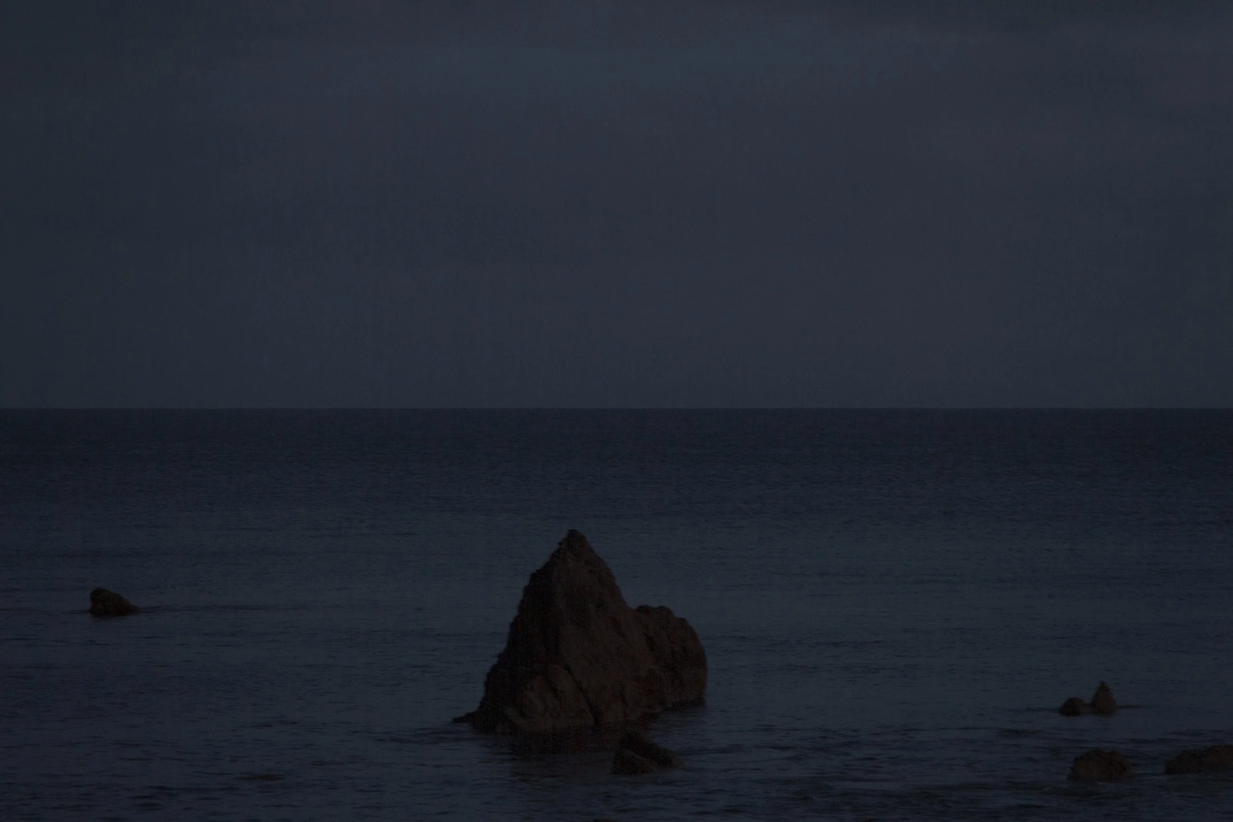 THE SOLITARY FORM
2025