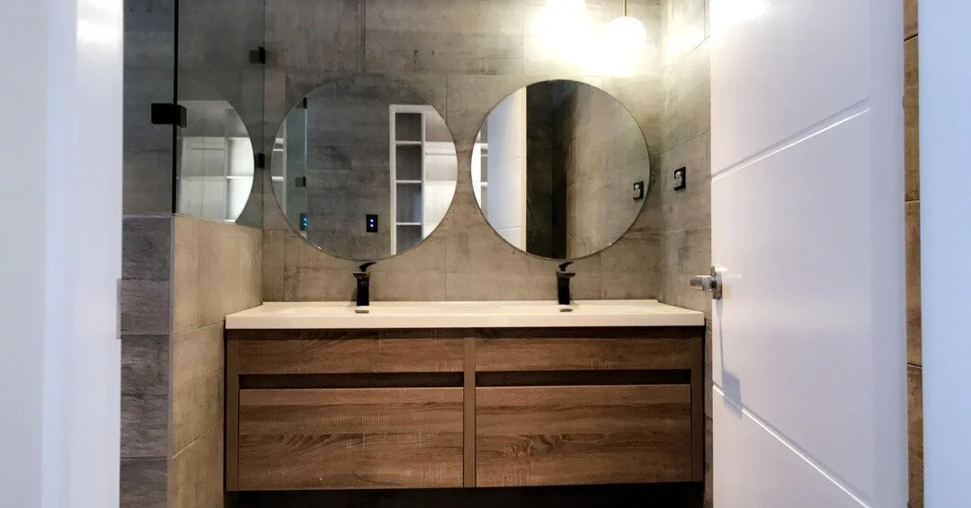 The double vanity of our dreams😀 The team at Fluenta Plumbing created this super sleek and effortlessly stylish bathroom for another happy client.

Get in contact with us today!

#fluentaplumbing #teamfluenta #sydneyplumber #plumbersydney #sydneytra