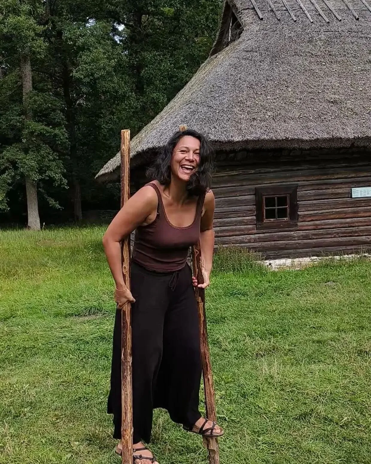 Hello friends. Here is an artistic interpretation of me trying to (un)graciously reenter the social media realm 😅 
But seriously, I find showing my face here after such a long hiatus of personal interaction, a bit tricky. I've got so much to share