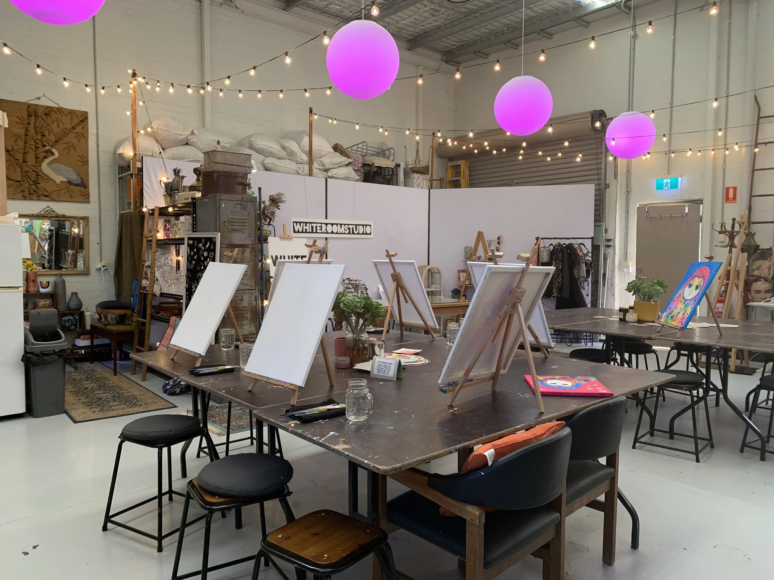 white room studio, paint and sip, pinot and picasso, bentleigh, beaumaris, bayside, artbar. moorabbin, hampton, brighton, taylor swift, girls night out, paint, art sessions, (Copy)