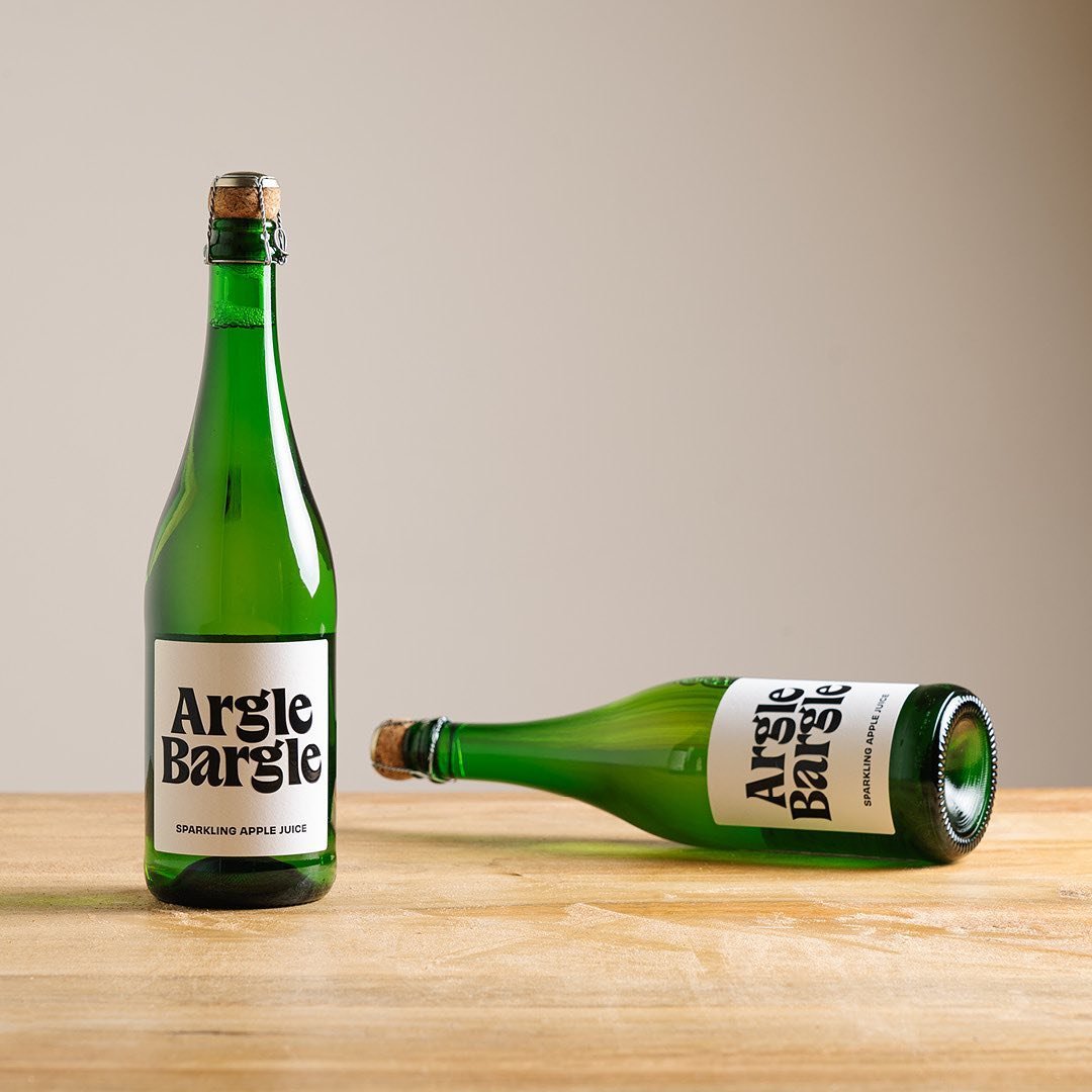 New(ish) work for the lovely folk @aipplecider 🍏 

Props to photography genius @stephenlister for capturing such beautiful images.