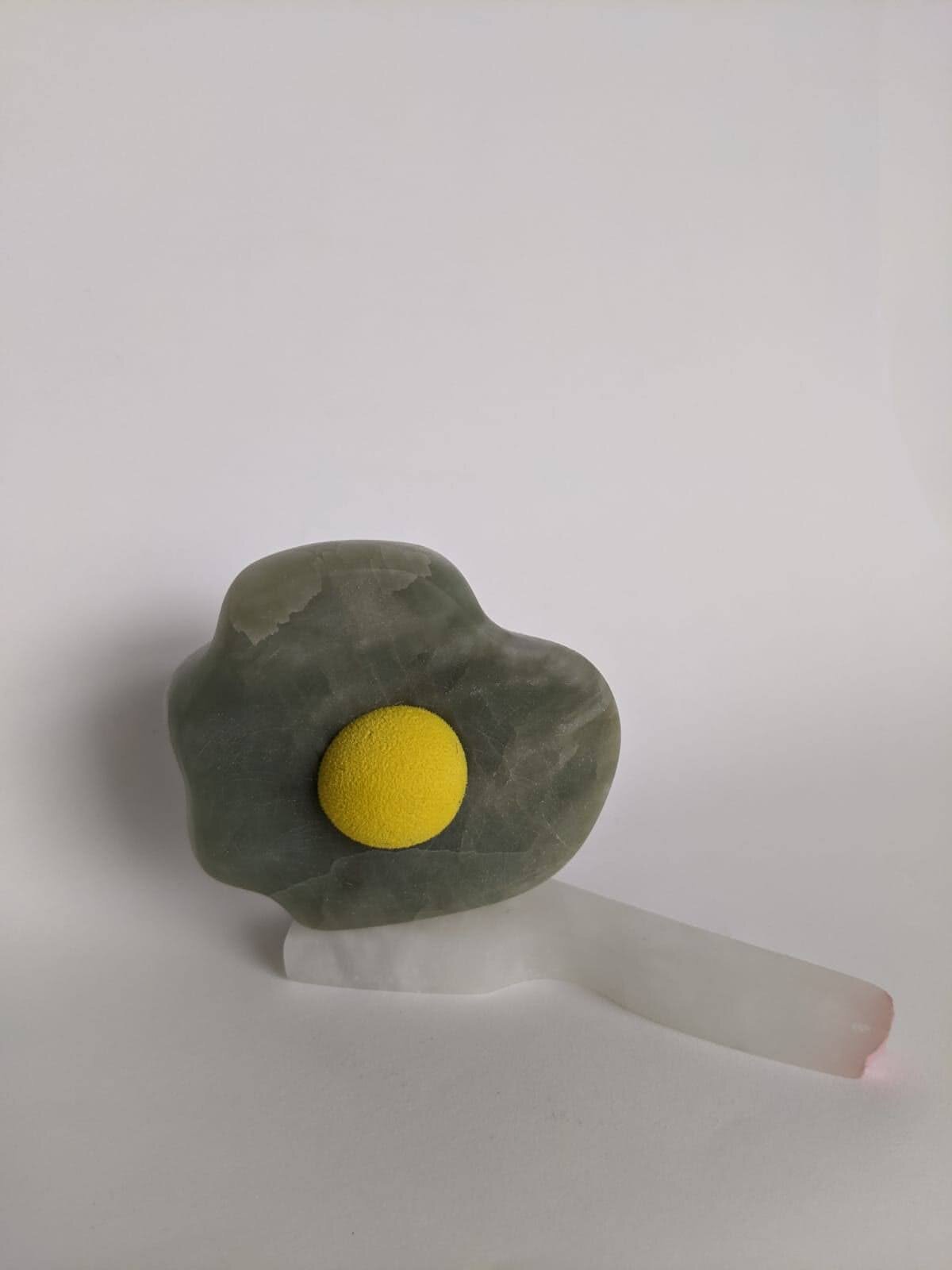 Minilith 10 (Sold)
Green Soapstone, Italian Alabaster, Enamel Paint, Foam
February 2021