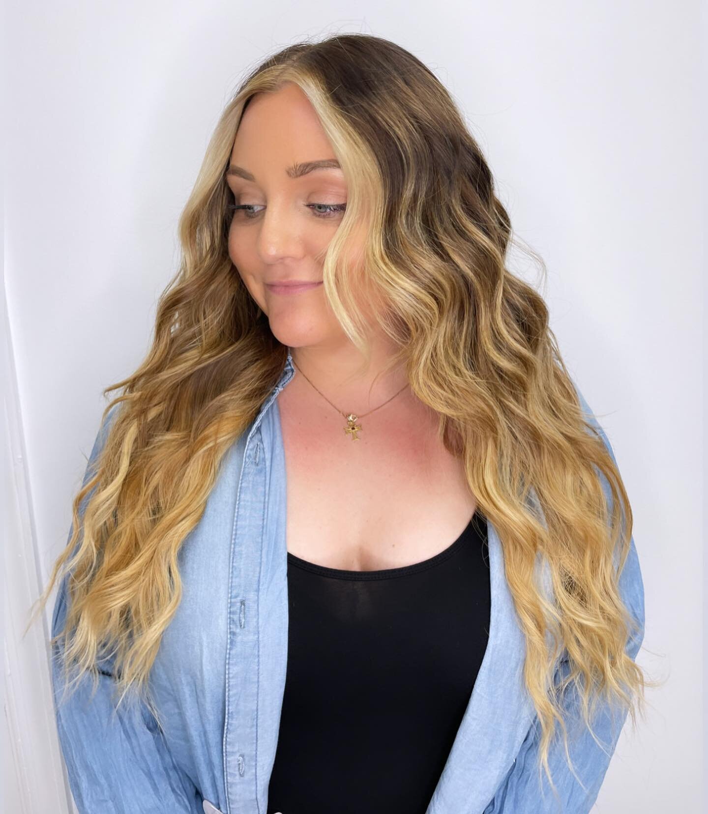 Hair for days 😍 
Full head of 22&rdquo; tape-in hair extensions 
✨C O N T A C T✨
Link in Bio to book
For inquiries &amp; all other info contact 
💌Beautycafenj@gmail.com
.
.
.
.
.
.
#hair #hairextentions #tapeins #wedding #bride #bridal #monmouthcou