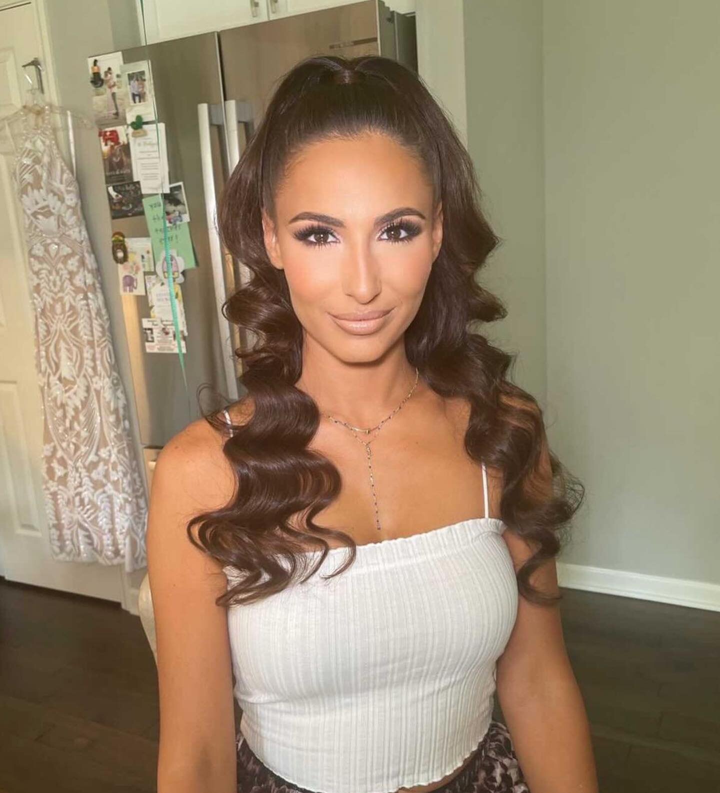 How stunning is this babe 💕
Makeup by: @glambyalexnatoli 
✨C O N T A C T✨
For bookings, inquiries &amp; all other info
Link in Bio to book
💌VMbeautyy@gmail.com
.
.
.
.
.
.
#hair #hairextentions #tapeins #wedding #bride #bridal #monmouthcounty #midd