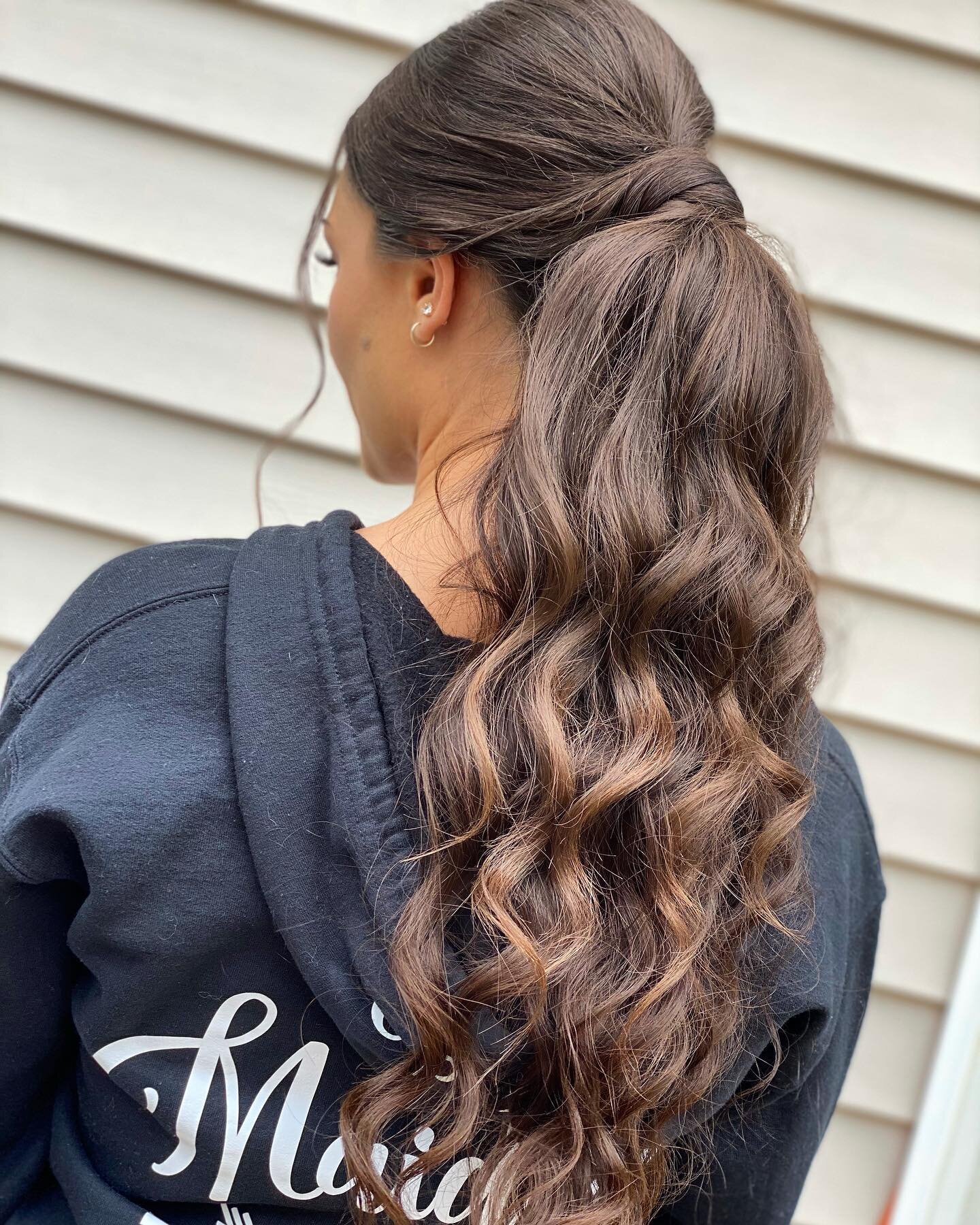 🖤🖤🖤
✨C O N T A C T✨
For bookings, inquiries &amp; all other info
💌VMbeautyy@gmail.com
.
.
.
.
.
.
#hair #hairextentions #tapeins #wedding #bride #bridal #monmouthcounty #middlesexcounty #professional #newjersey #newyork #volume #njhair #color #co