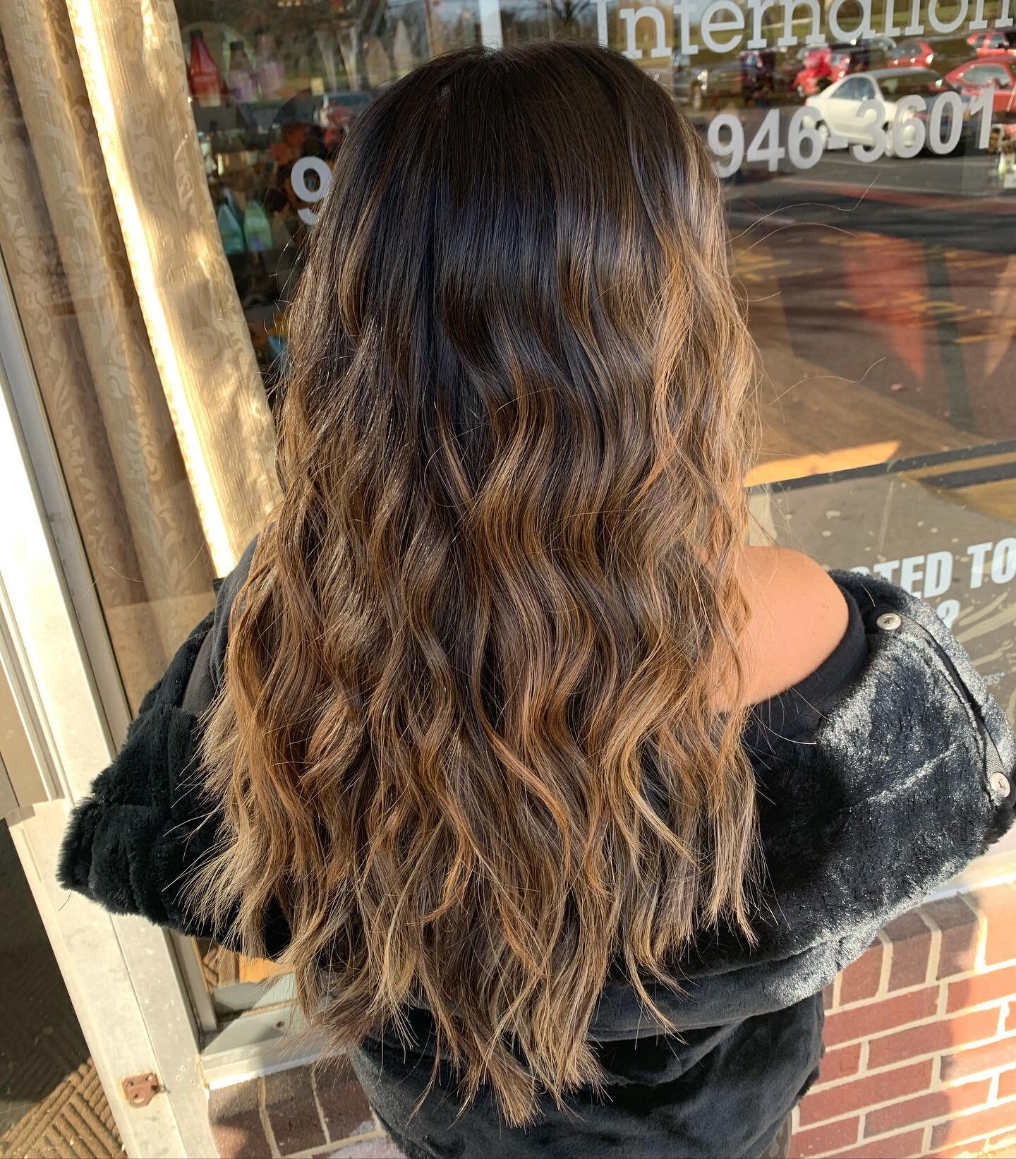 Loving these beach waves
Full head of 18&rdquo; tape-in hair extensions 
✨C O N T A C T✨
For bookings, inquiries &amp; all other info
💌VMbeautyy@gmail.com
.
.
.
.
.
.
#hair #hairextentions #tapeins #wedding #bride #bridal #monmouthcounty #middlesexc