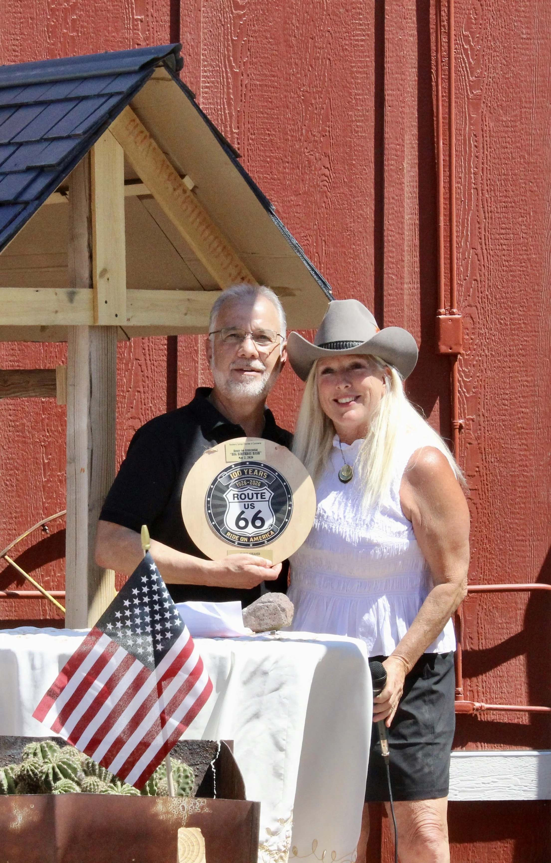 Tim Silva, Mayor of the City of Barstow with Chamber President, Renee Kaminski