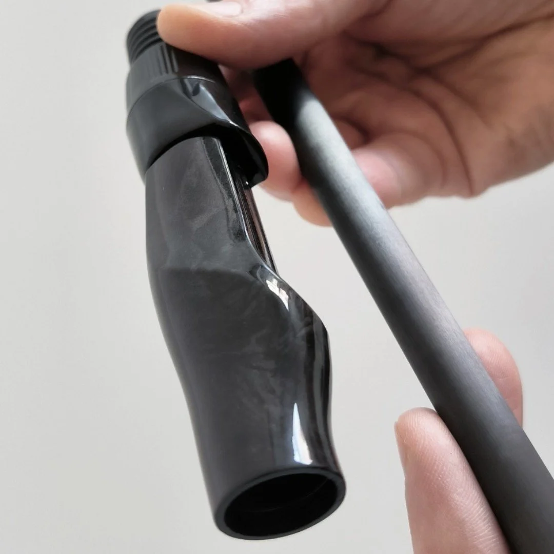 Rollenhalter aus Carbon für eine Spinnrute für das Angeln auf Barsch und Zander