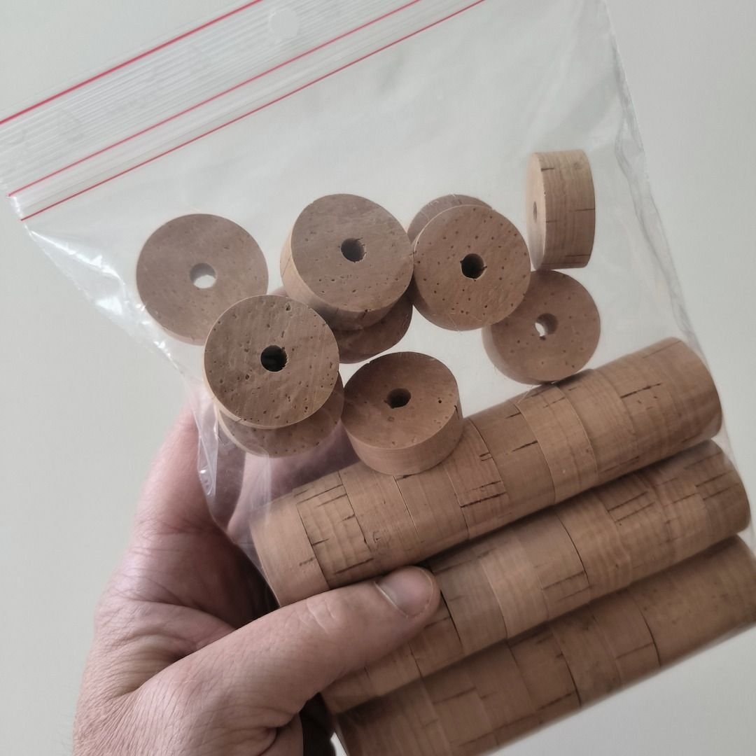 Bauteile aus Kork für den Aufbau einer Custom Angelrute