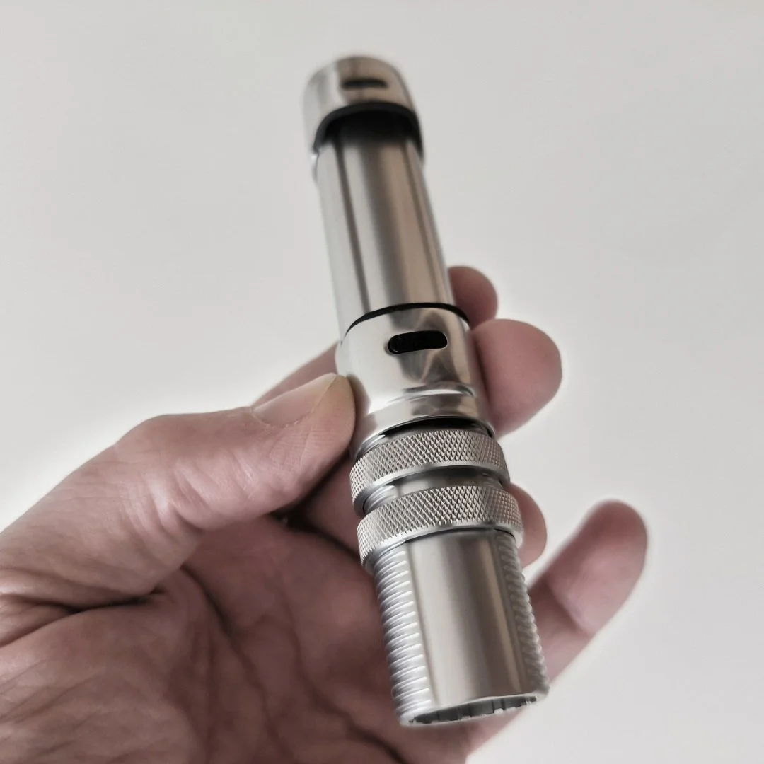 Rollenhalter aus Aluminium für den Aufbau einer Custom Angelrute