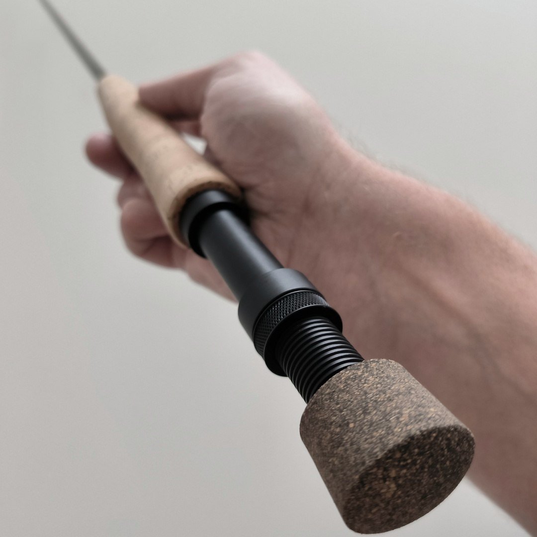 Fliegenrute für das Meerforellenangeln mit einem Griff und Fighting Butt aus Kork