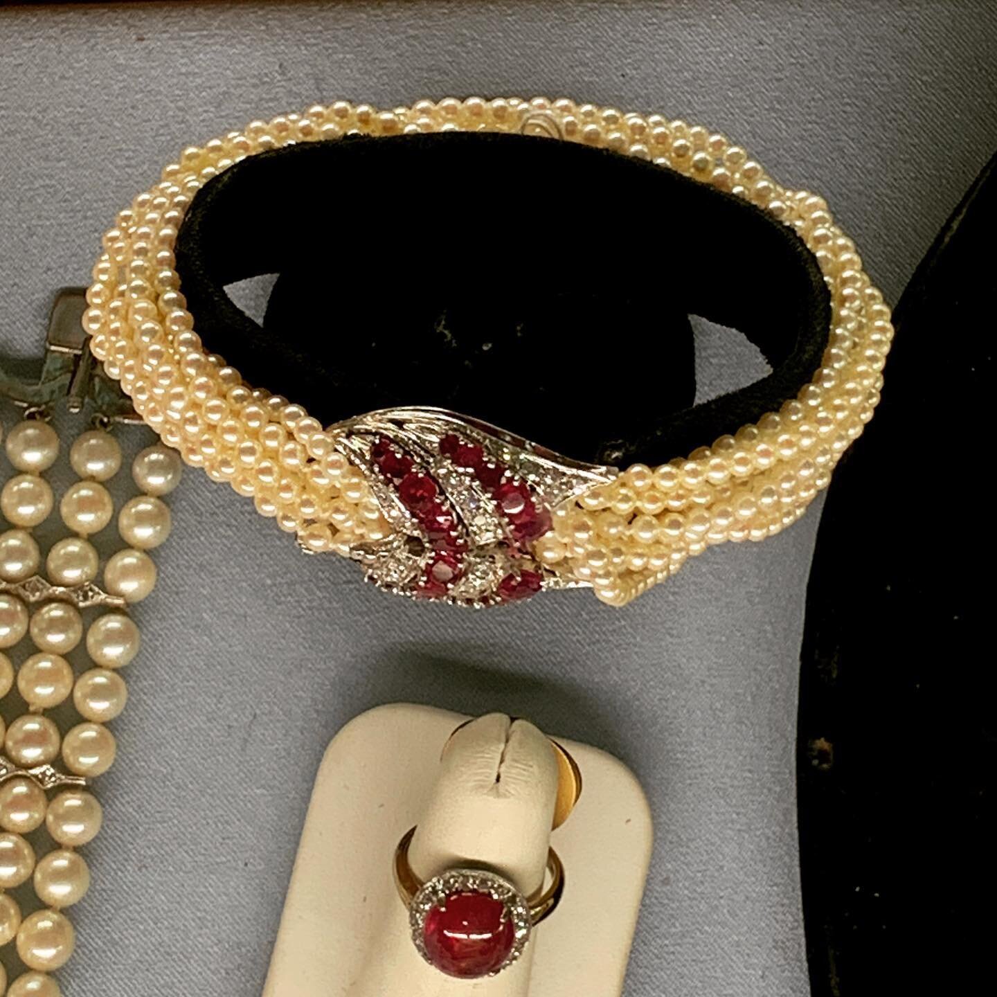 What special power does this bracelet give its wearer? What happens if the ring is separated from the bracelet?

Vintage pearl, diamond, and garnet bracelet found at W.M. Schwind Antiques in Yarmouth, Maine. 

#thestorytellerya #yafiction #historical