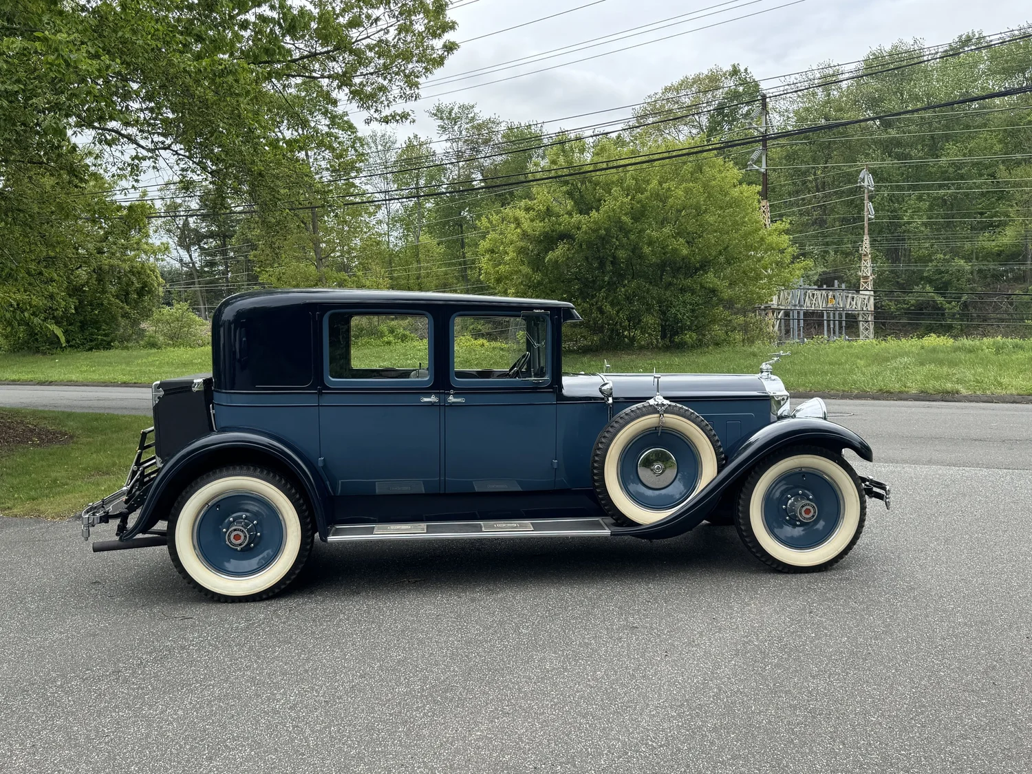 1929 Packard 640 Deluxe Eight Club Sedan — Dragone Classic Motorcars