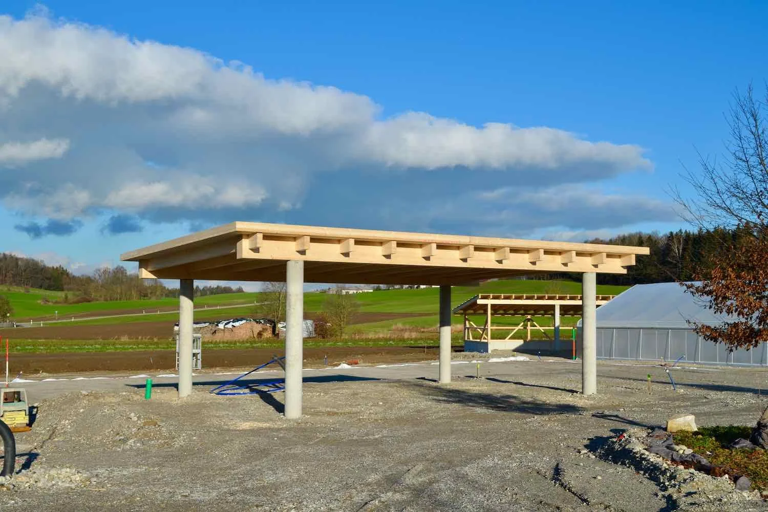 Das wird die Kasse und der Verkaufsbereich.