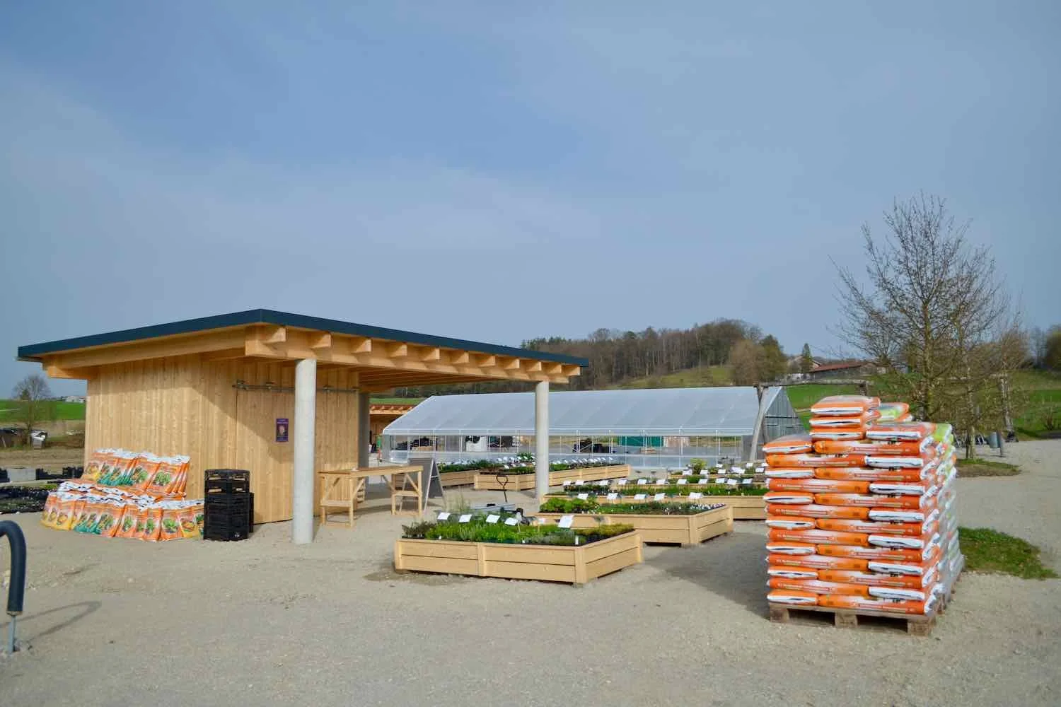 So sah es dann an unserem ersten Öffnungstag aus. Es war Freitag, der 1. April 2016.