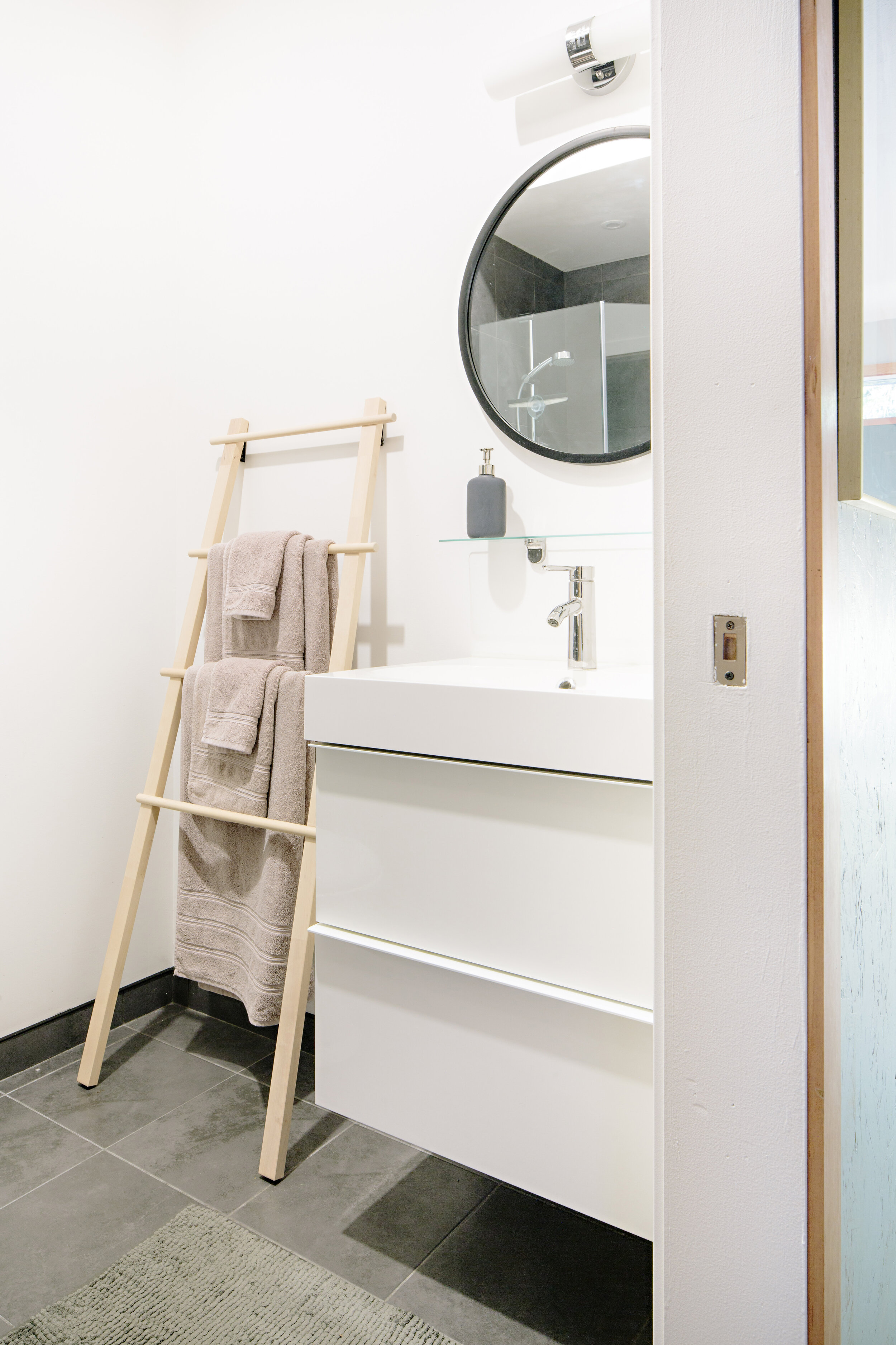 NaramataAirbnb-19-JonAdrian-23.jpg