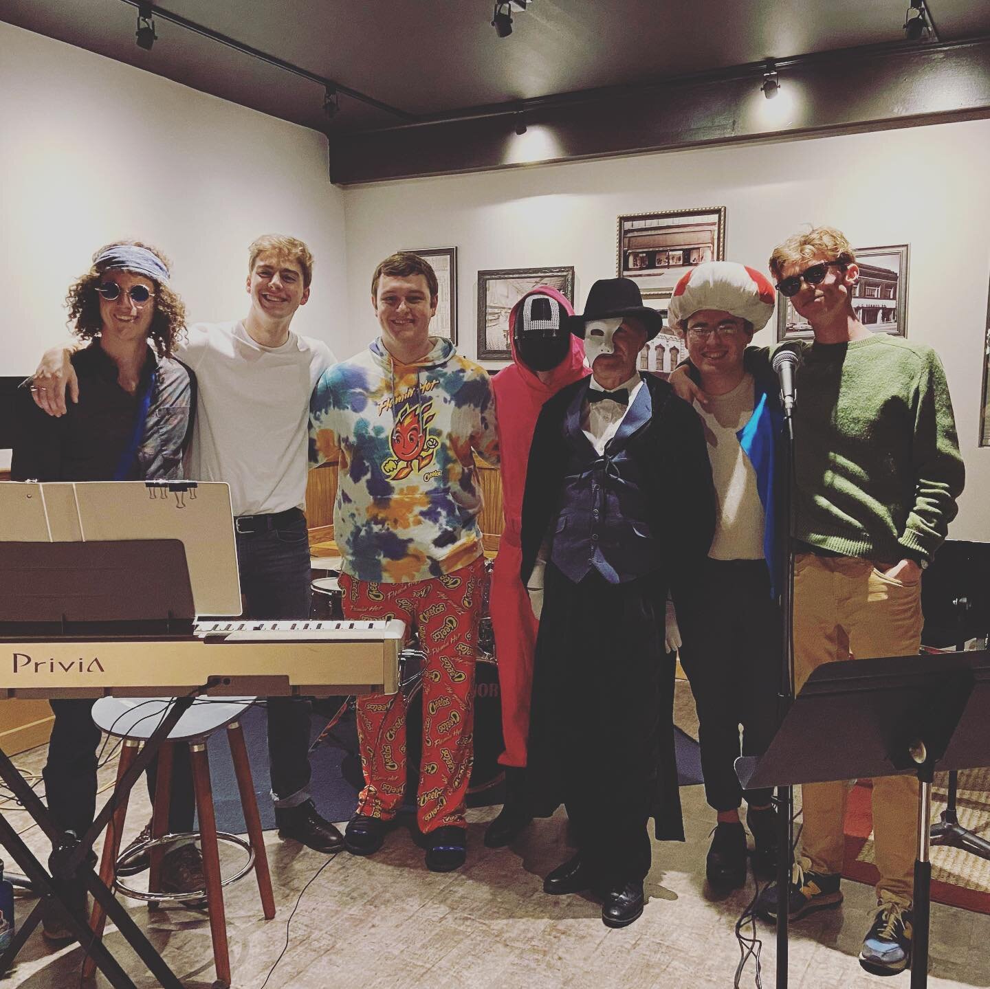 Halloweekend was full of good friends, great costumes, and lots and lots of music!! 🎃🎺
