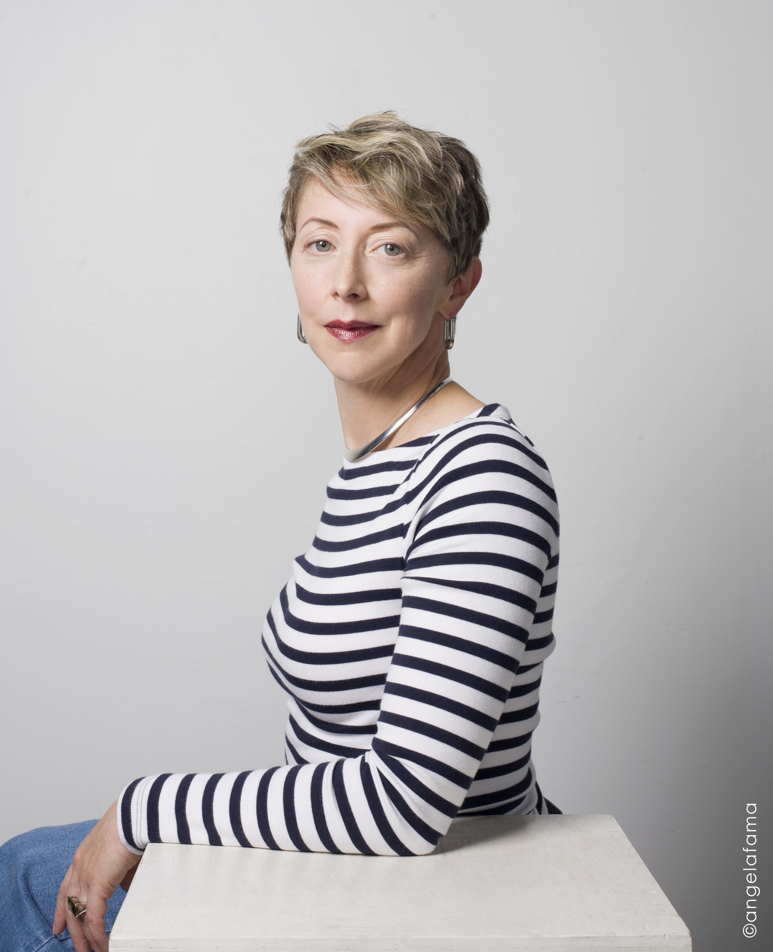 Suzanne Headshot.jpg