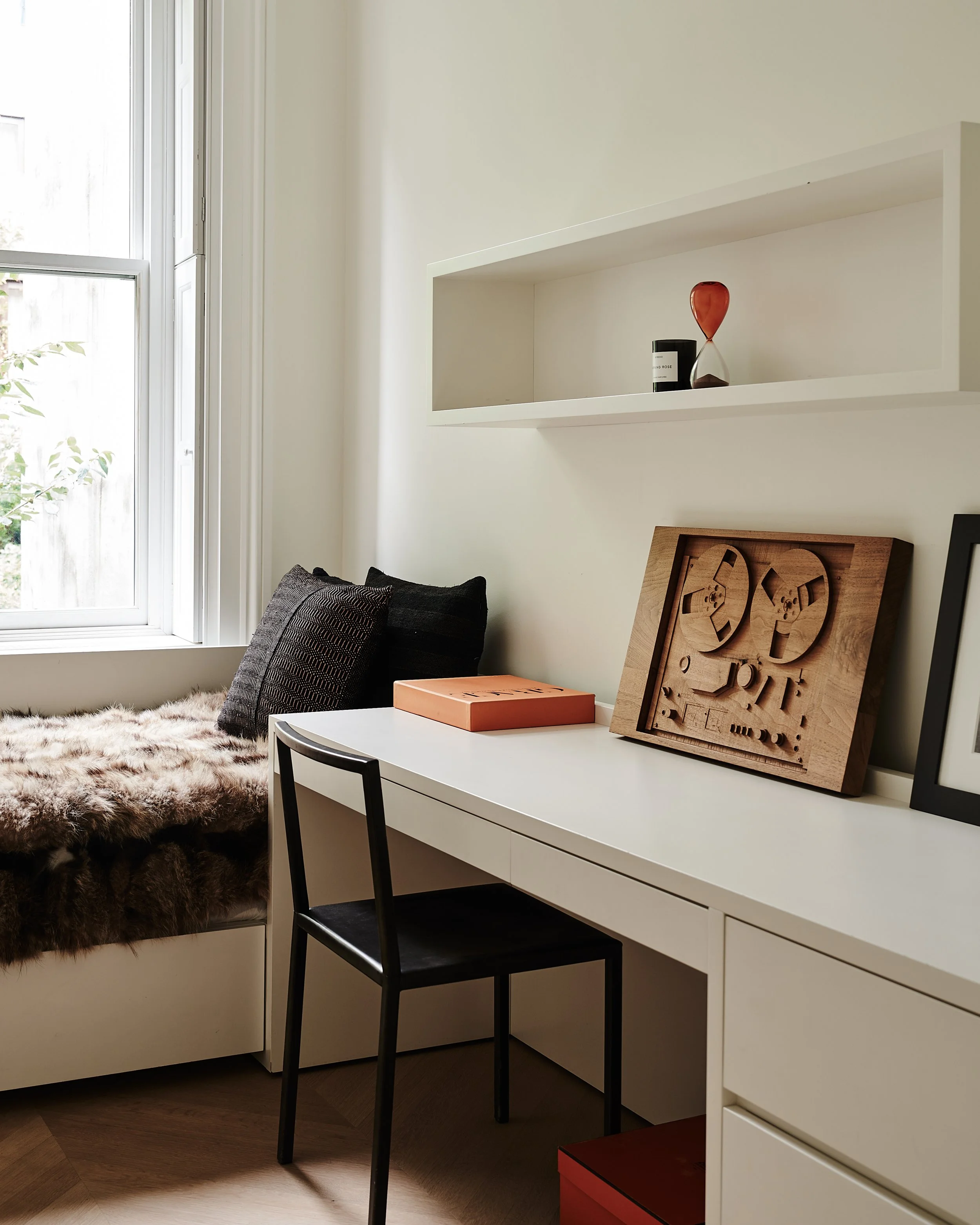 desk work space in fabien barons west village townhouse by JGNA