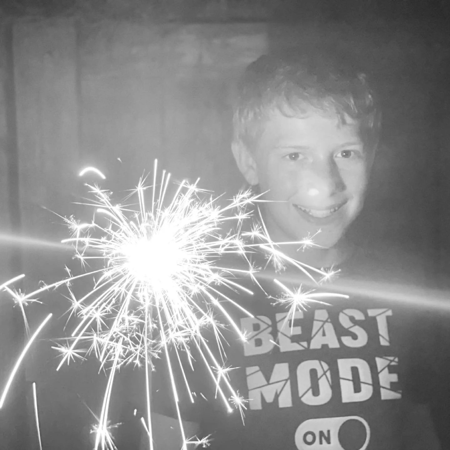 Having so much fun tonight 🎇

#fourthofjuly #sparklers #fulltimervfamily #celebrate #shiftingfocusadventures