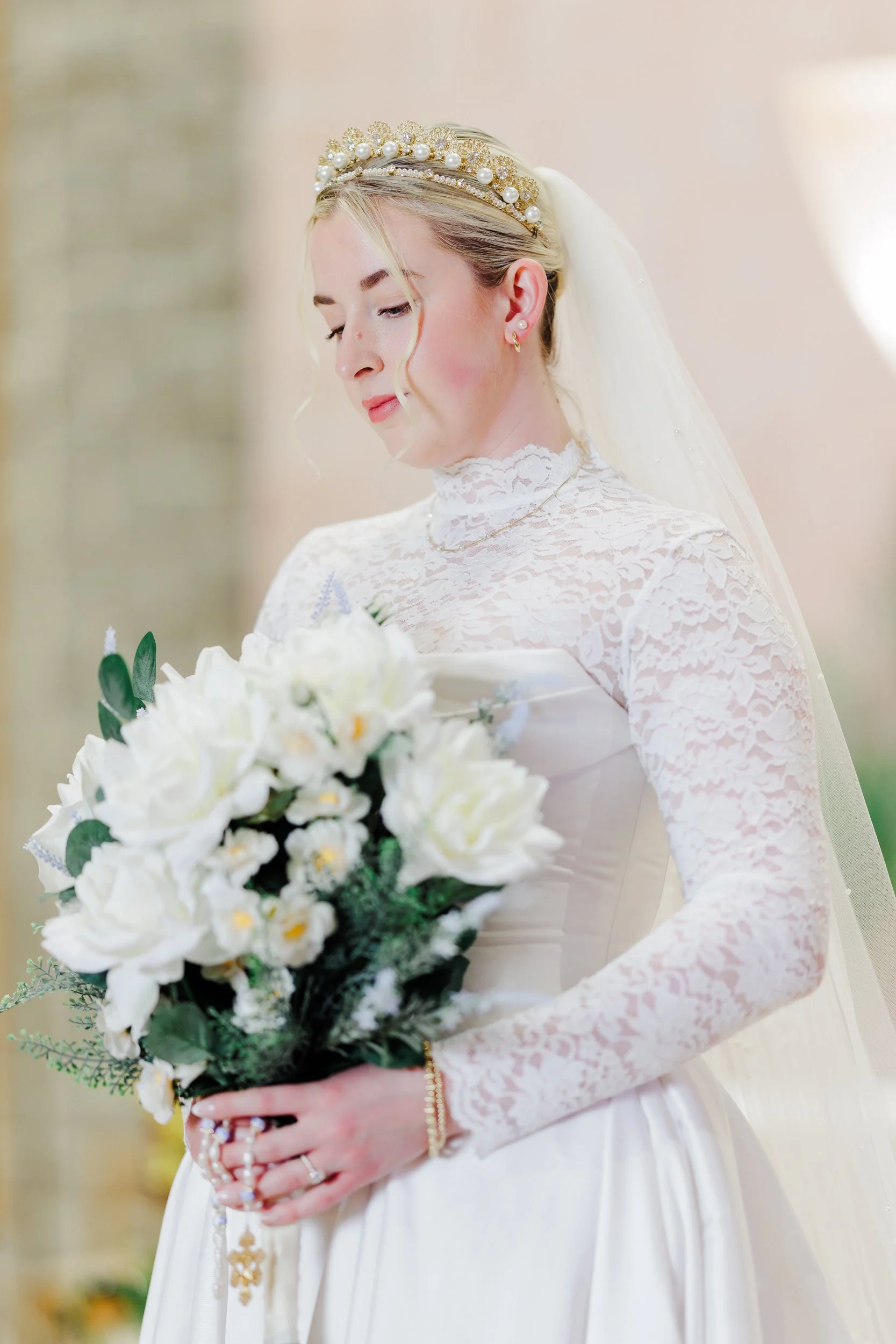 BridalPortrait_StMatthewCatholicChurch_CharlotteWeddingPhotographerNearby