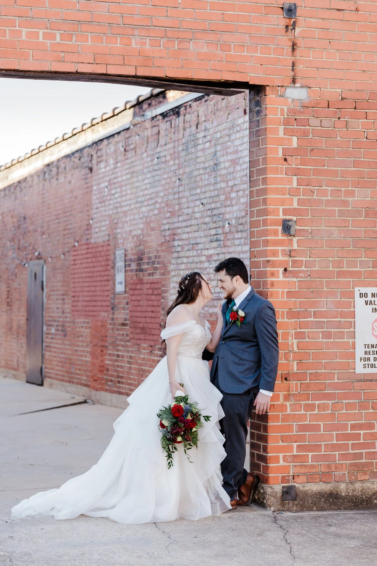 TheLongRoom_PlazaMidwood_CharlotteNCBestFilmWeddingPhotographers_ParksPictures_MichaelParks