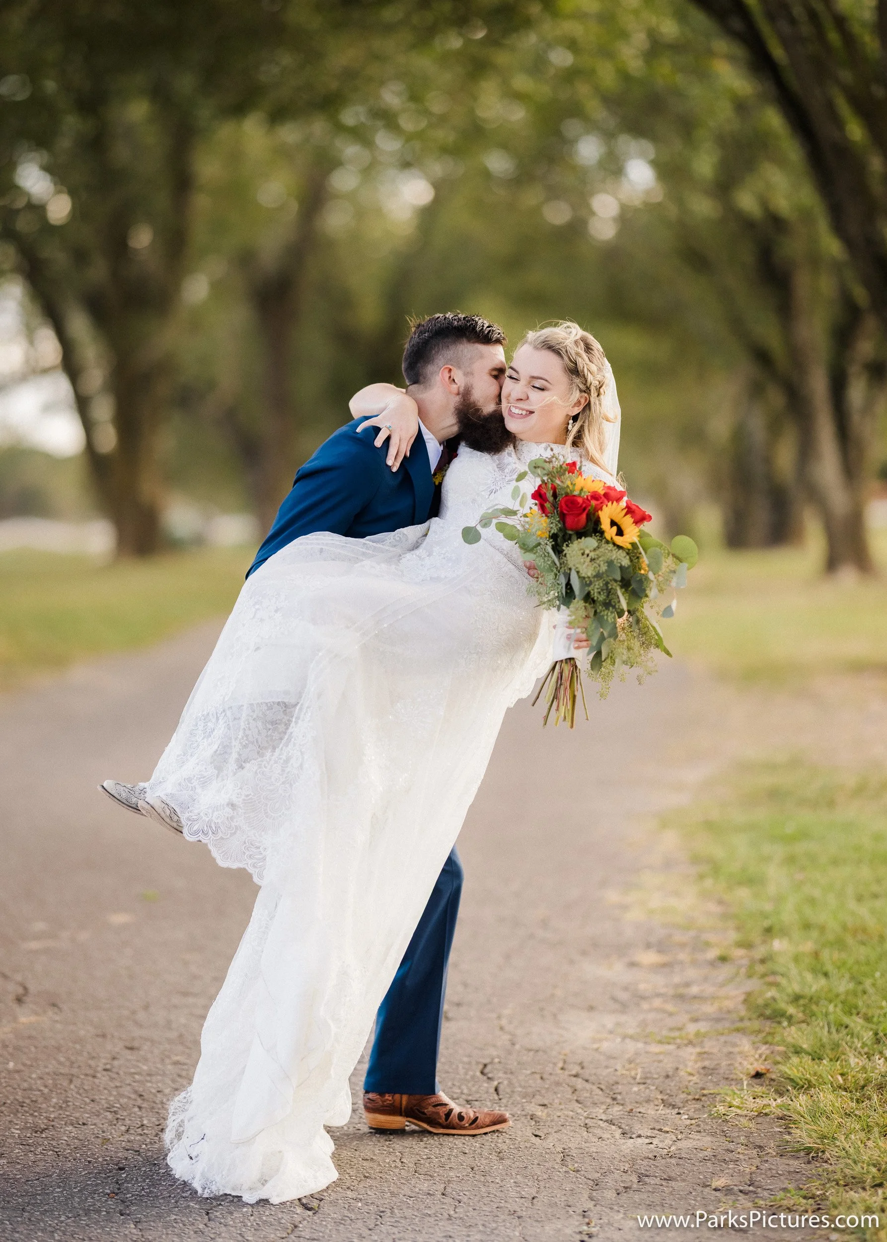 Sam+Michael_Wedding_by_ParksPictures-27.jpg
