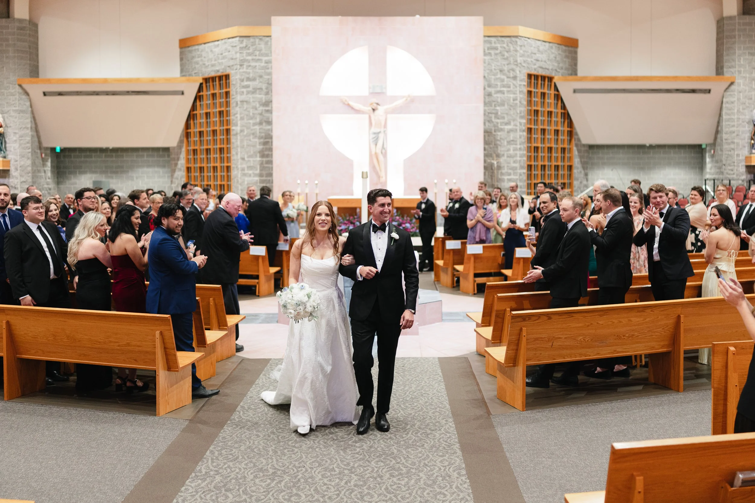St.MatthewCatholicChurch_ClubAtLongview_CharlotteFilmWeddingPhotographer_ParksPicturesSt.MatthewCatholicChurch_ClubAtLongview_CharlotteFilmWeddingPhotographer_ParksPictures