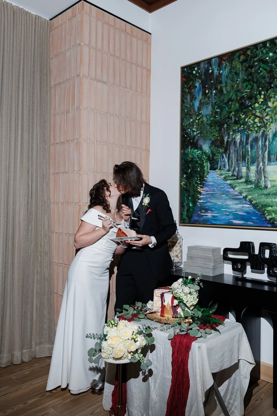 KingstonSouthEnd_CharlotteWeddingPhotographers_ParksPictures-46.jpg