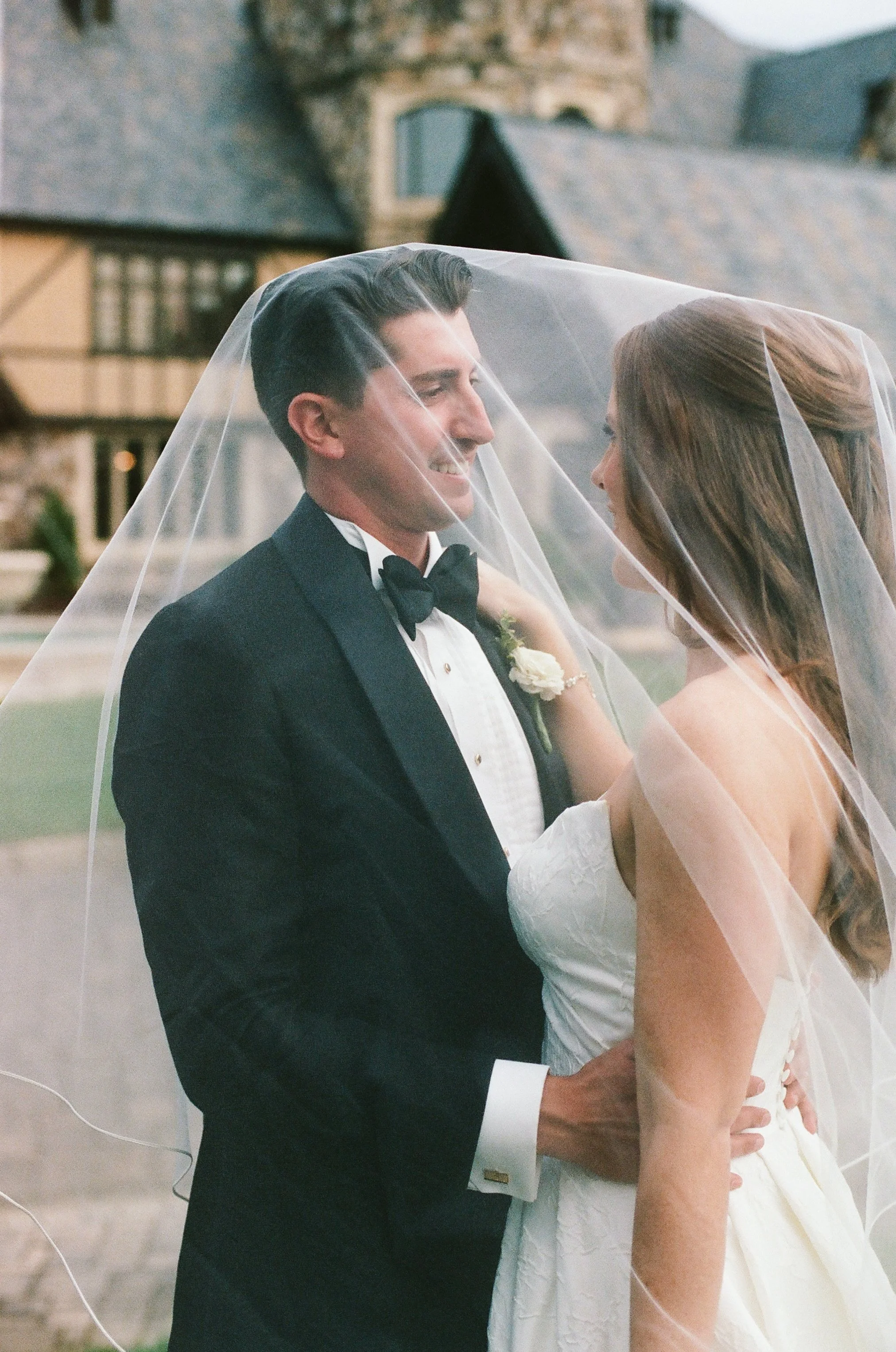 St.MatthewCatholicChurch_ClubAtLongview_CharlotteFilmWeddingPhotographer_ParksPictures